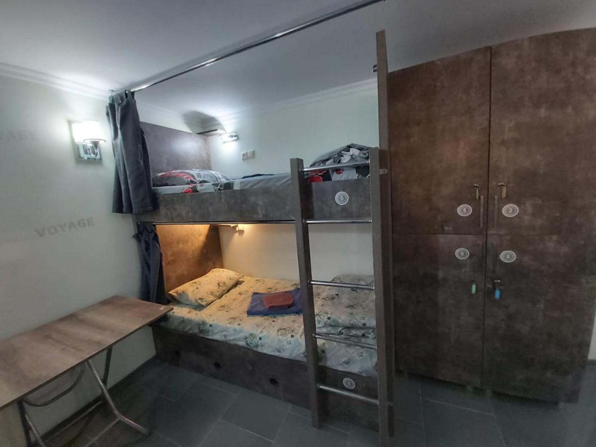 6-Bed Male Dormitory Room photo 1
