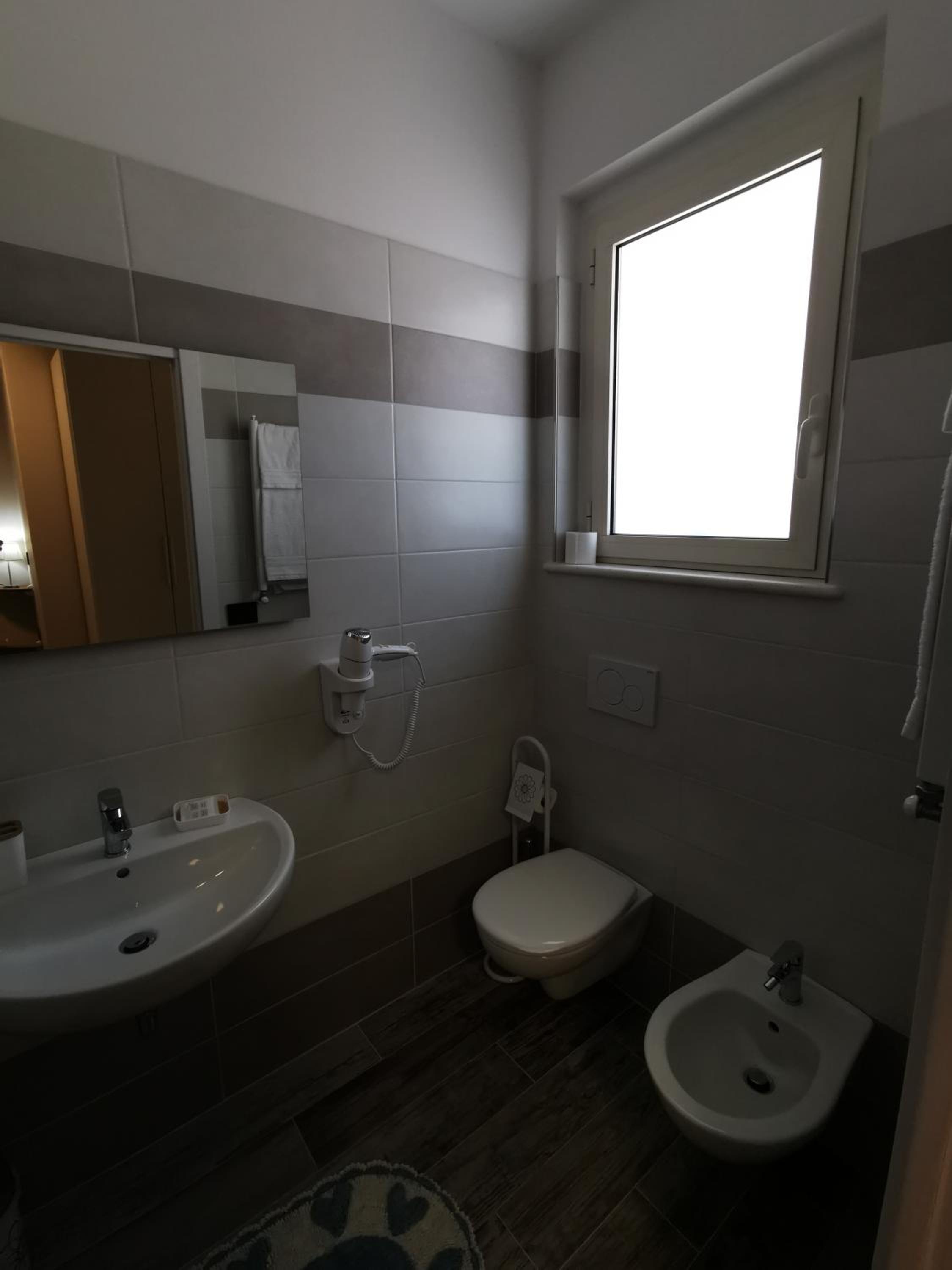 Large Double Room photo 3