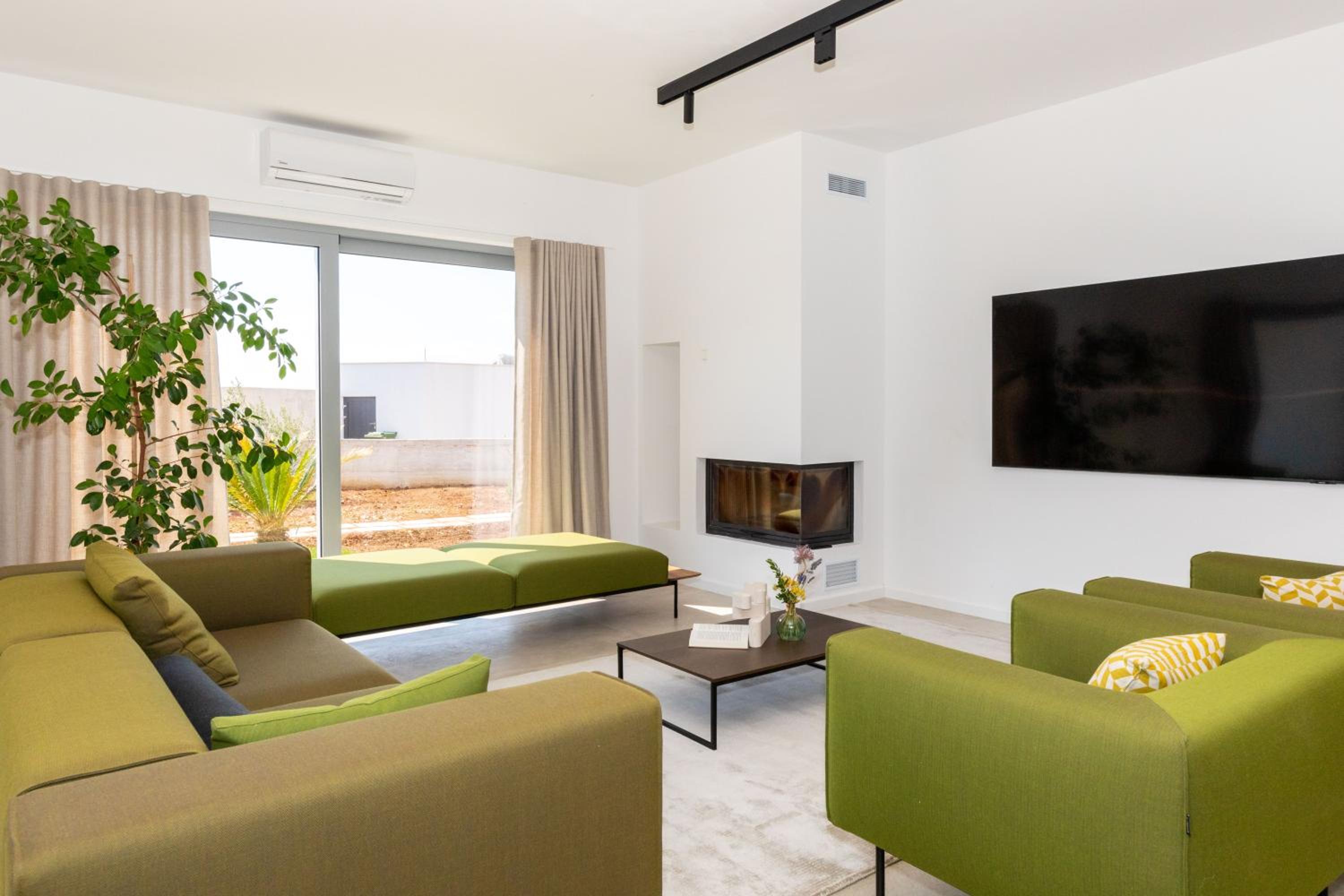 Villa photo 1