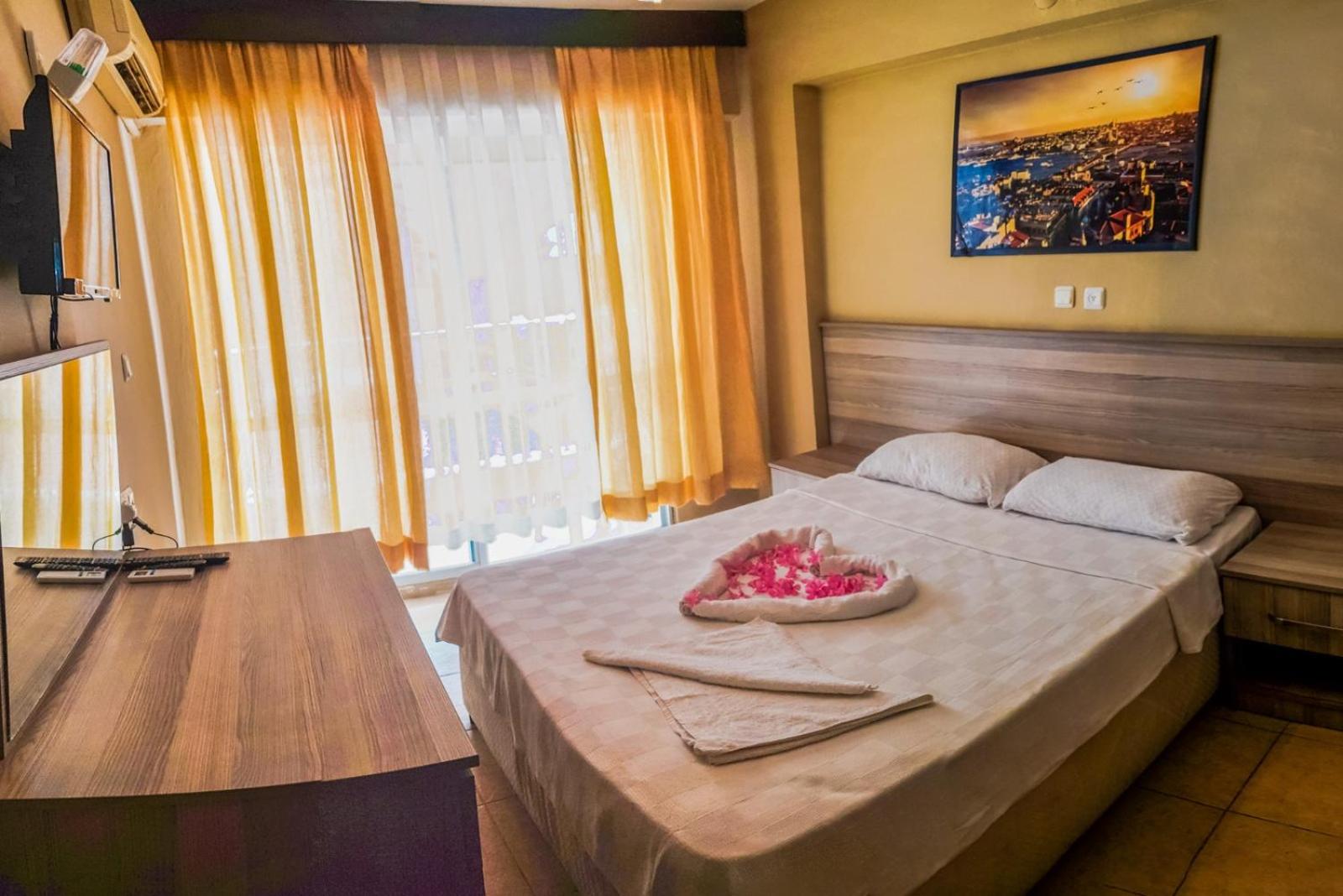 Standard Double or Twin Room (2 Adults + 2 Children)