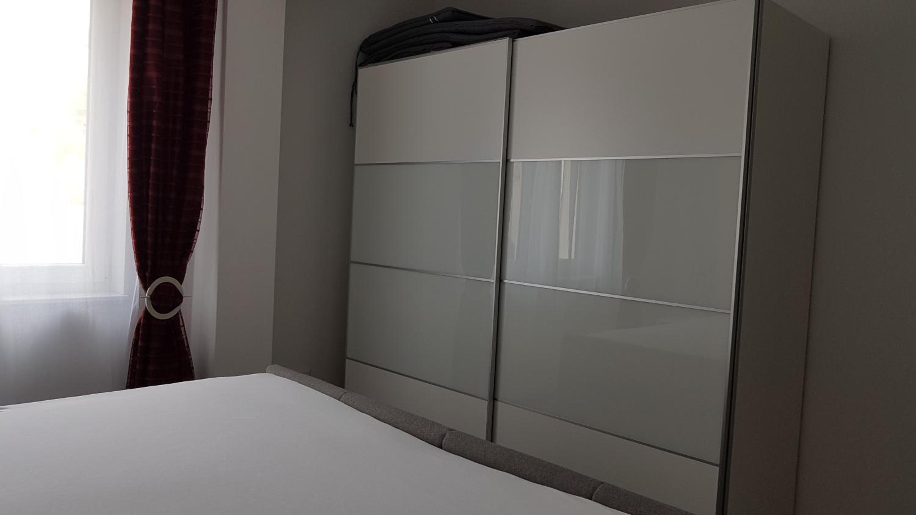 One-Bedroom Apartment photo 3