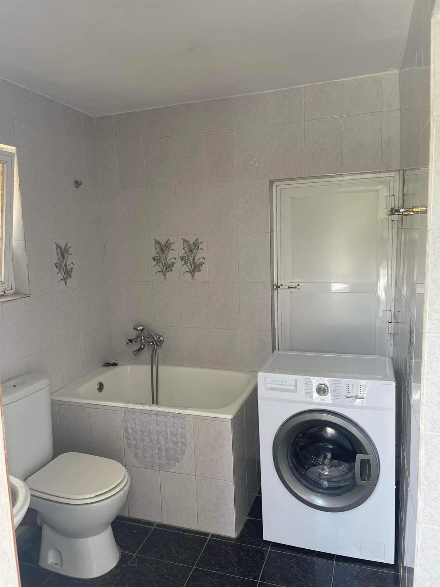 Apartment with Sea View - Photo 5