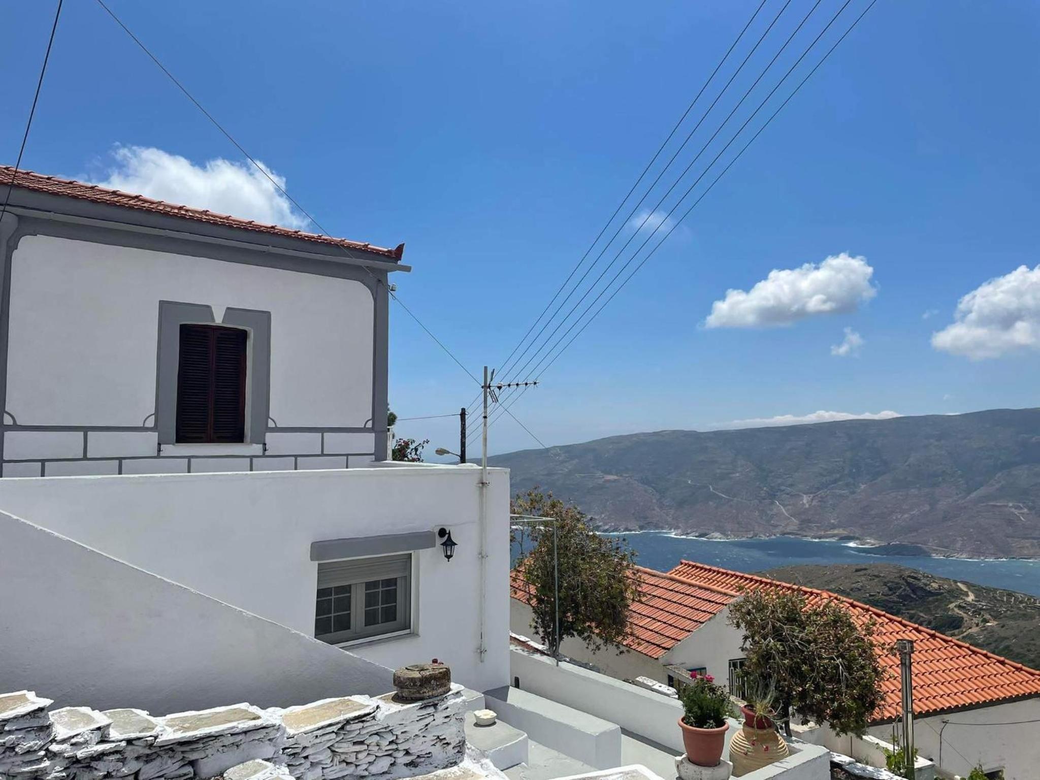 Apartment with Sea View - Photo 10