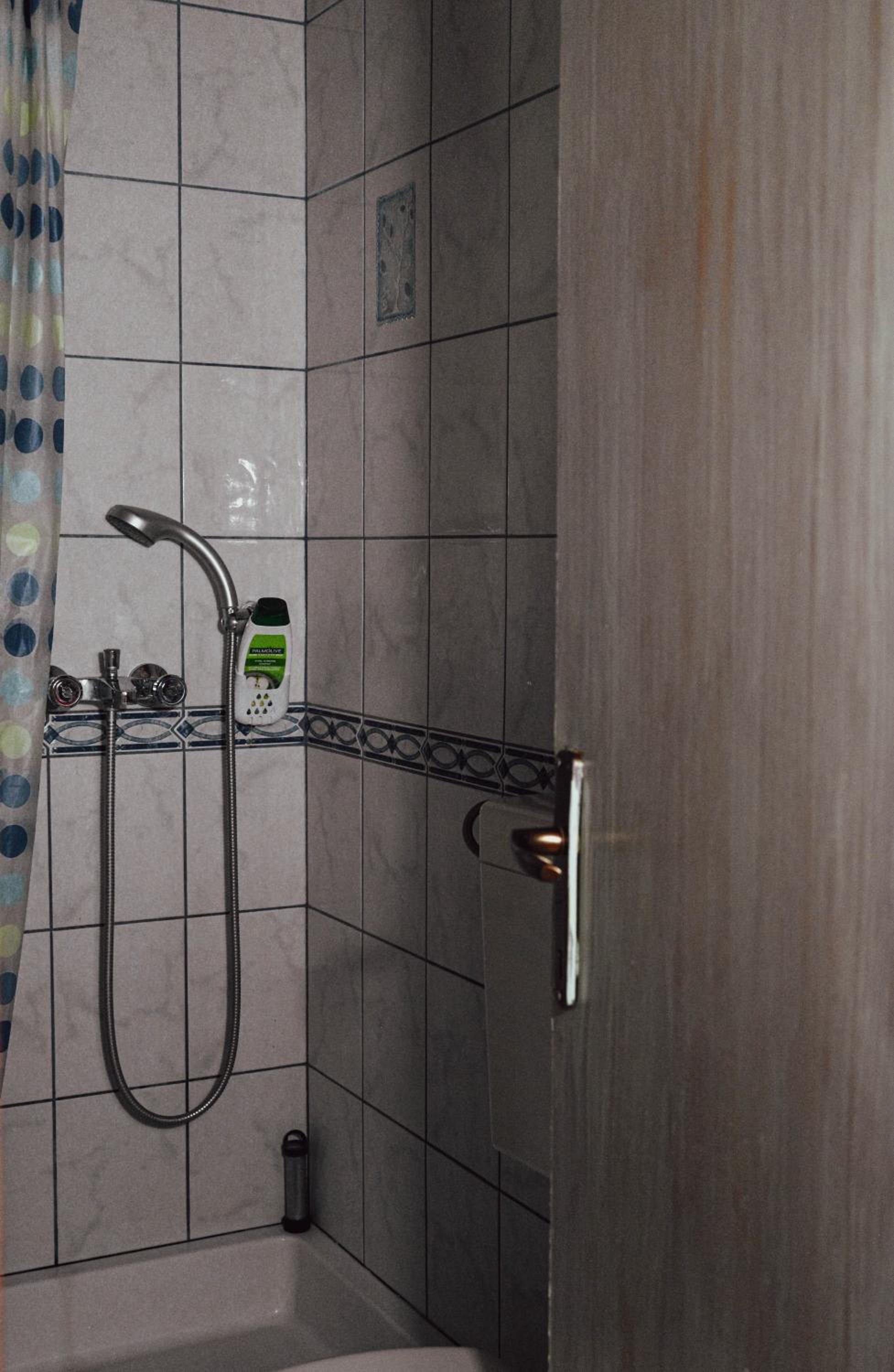 One-Bedroom Apartment - Photo 20