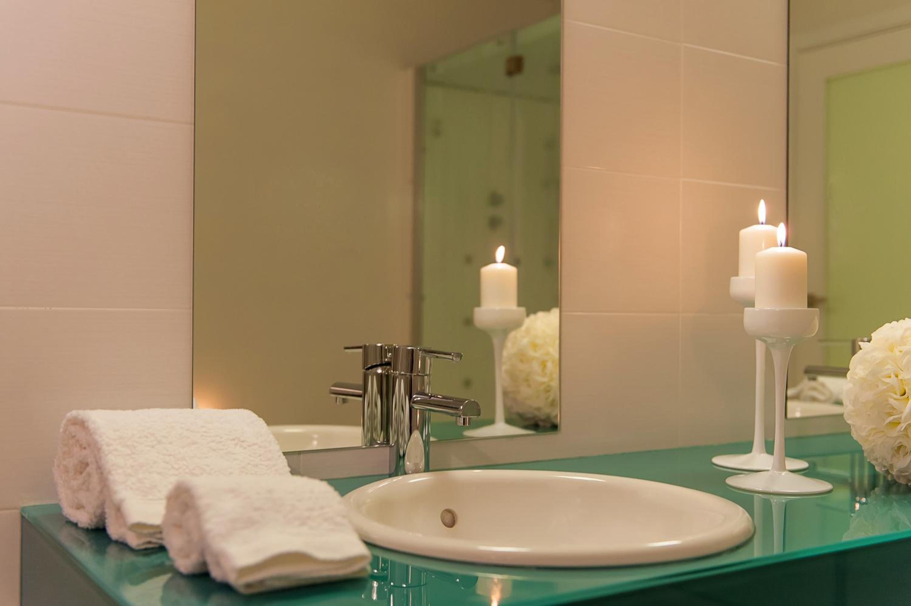Double Room with Shower - Photo 2