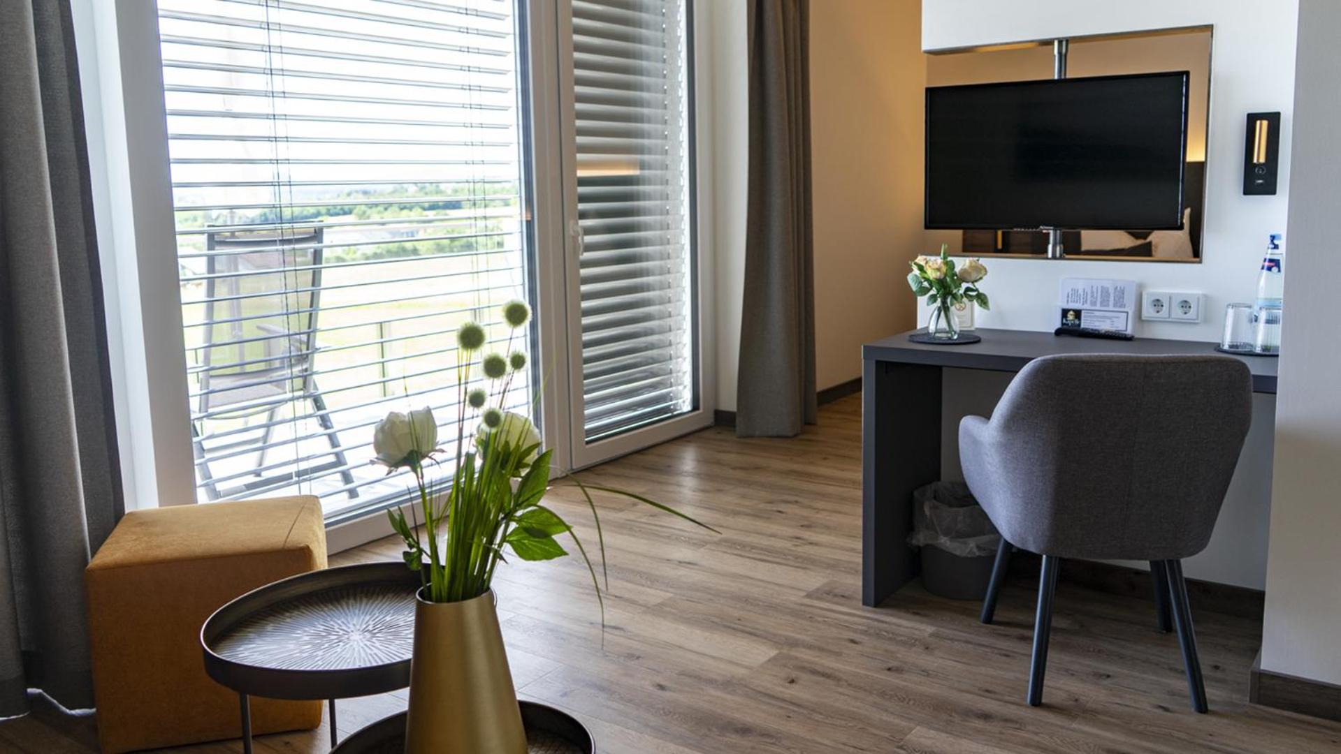 Suite with Lake View photo 3