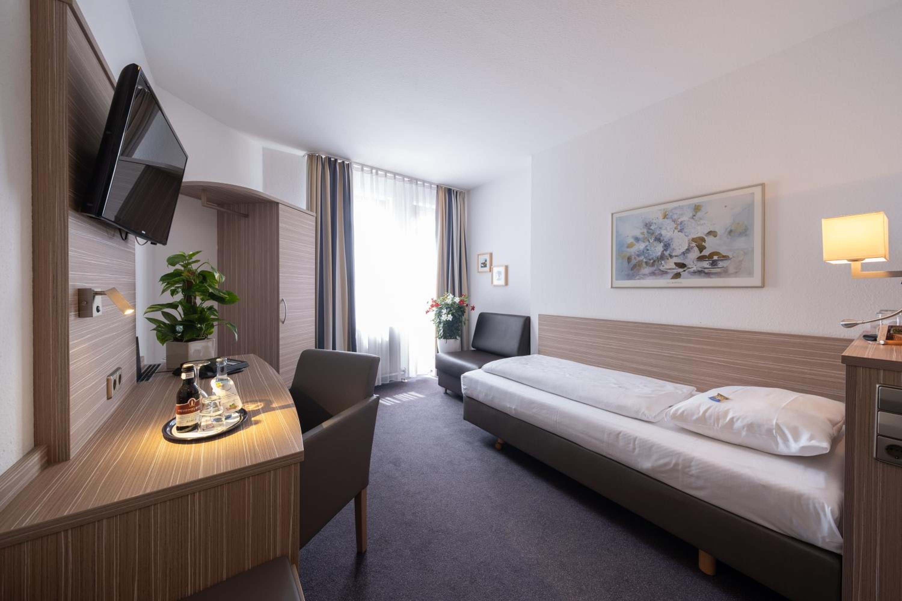 Standard Single Room photo 2