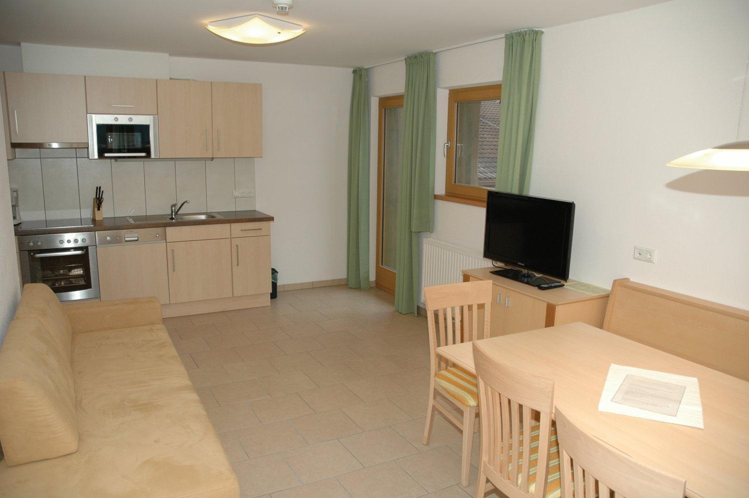 Apartment (4 Adults) photo 2