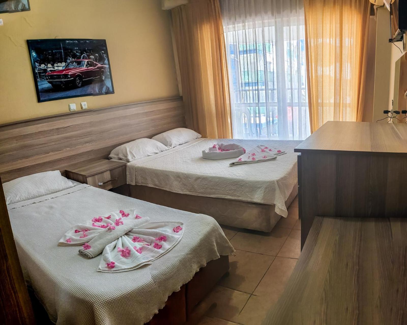 Standard Double or Twin Room (2 Adults + 1 Child) photo 3
