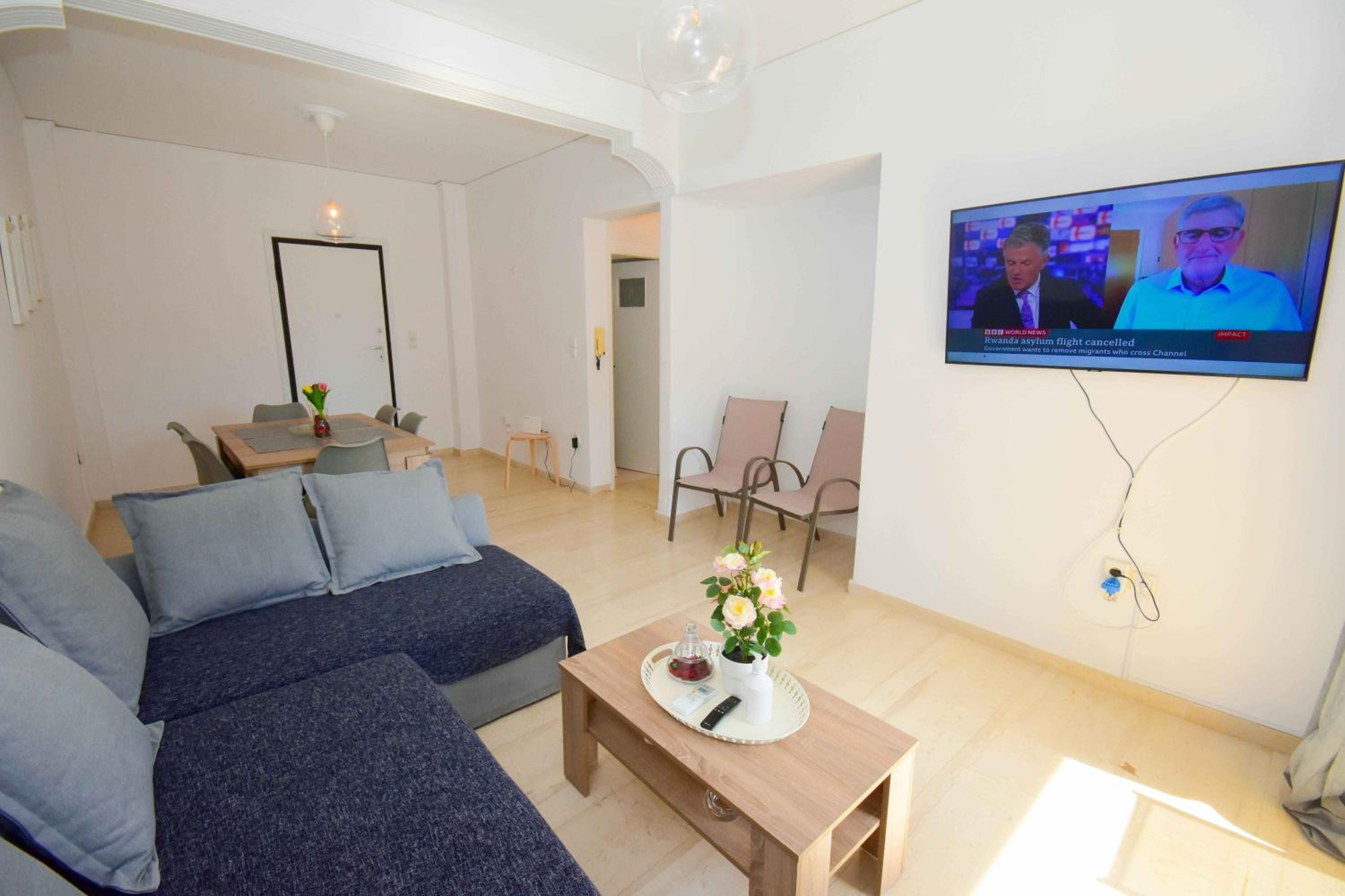 One-Bedroom Apartment - Photo 3