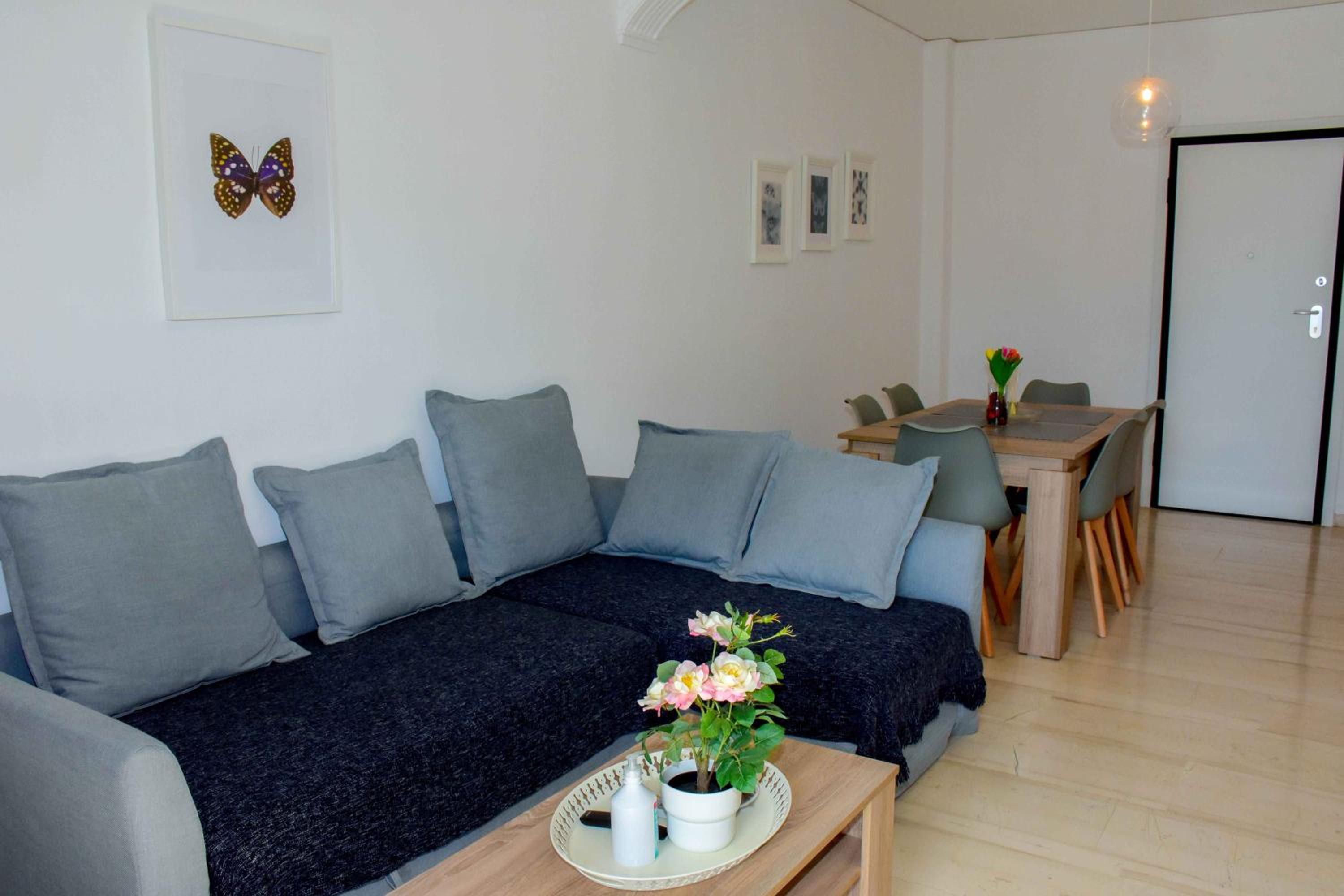 One-Bedroom Apartment - Photo 8