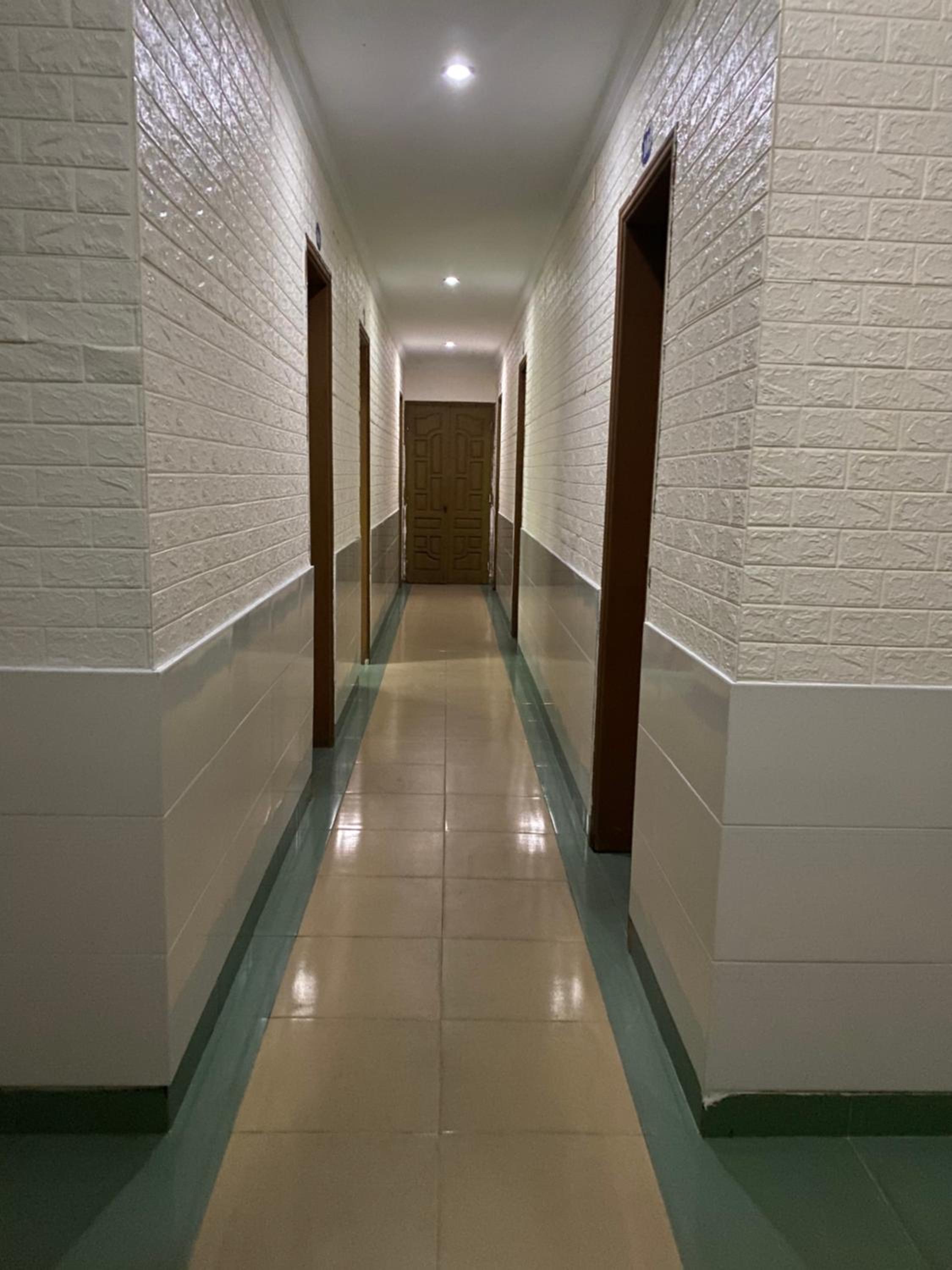Twin Room with Shower