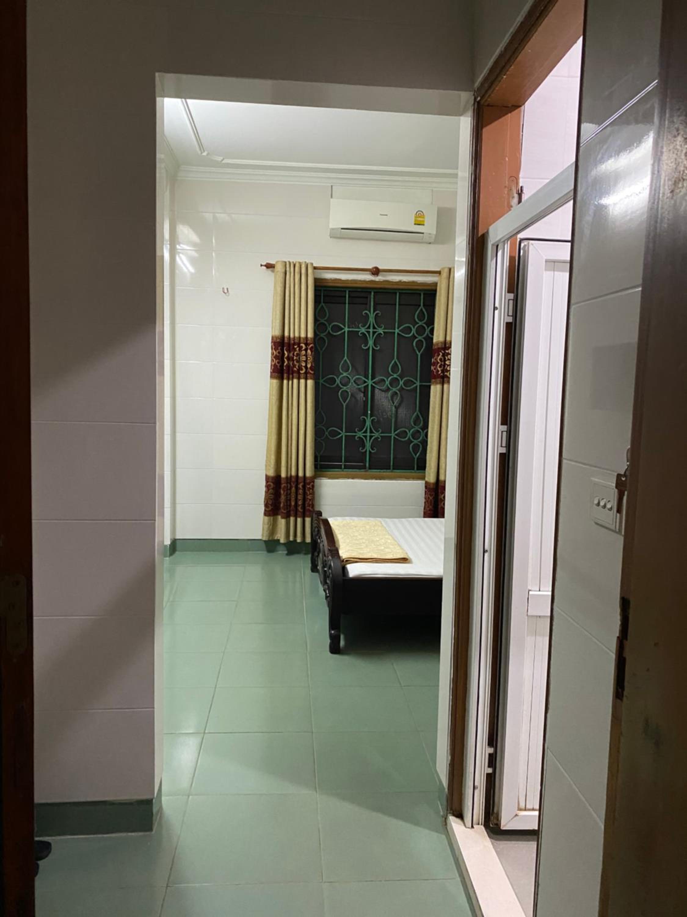 Deluxe Double Room with Shower