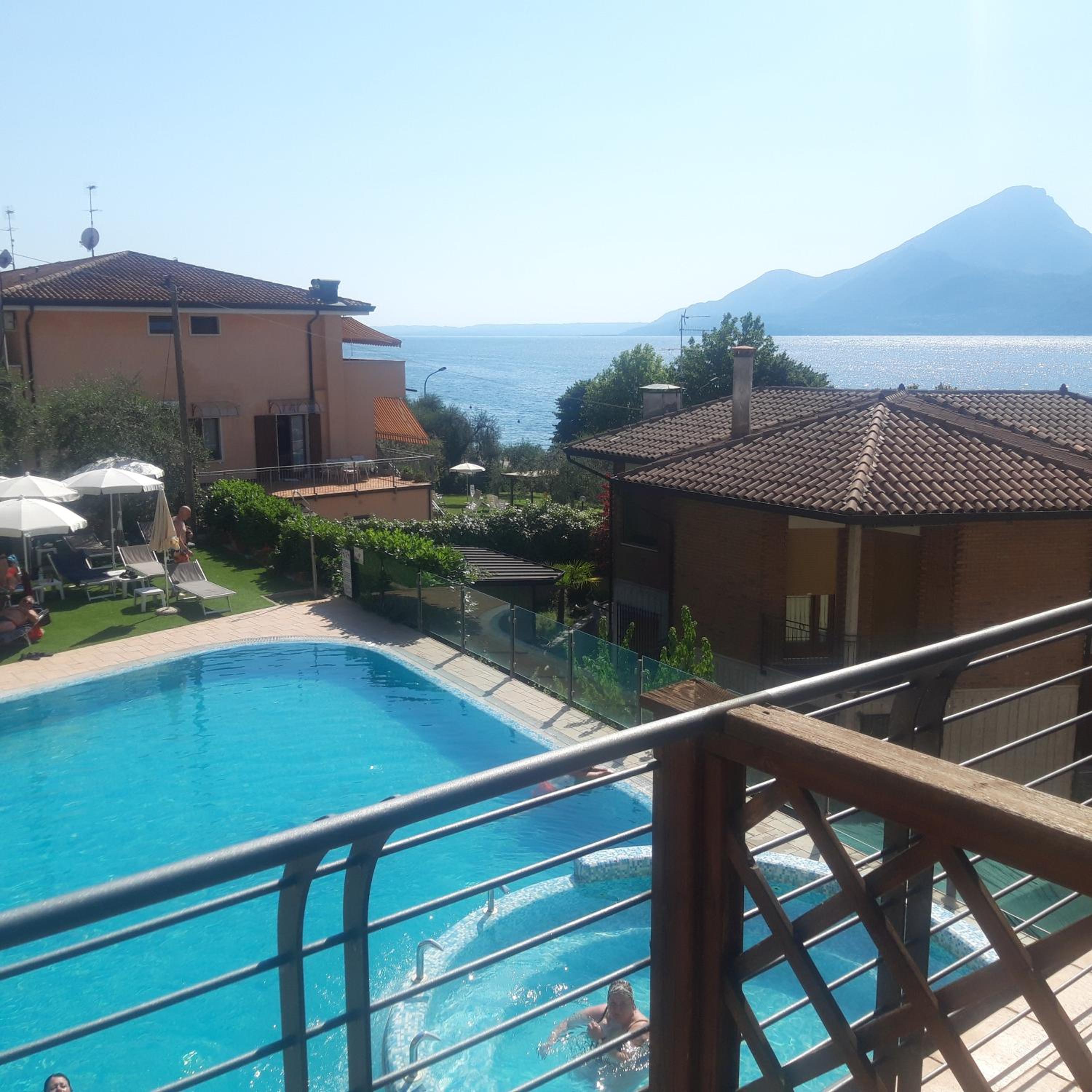 Apartment with Pool View  photo 3