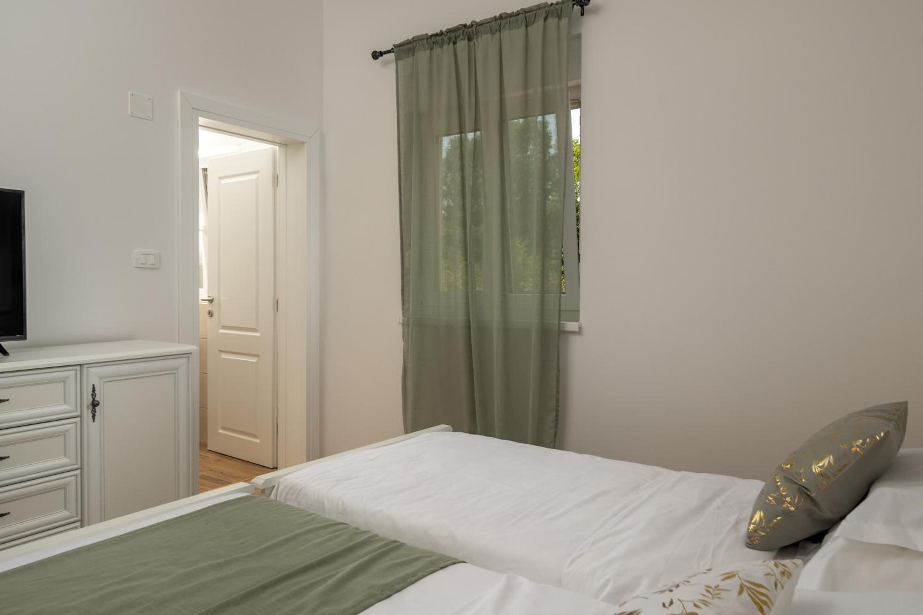 Superior Villa photo 2