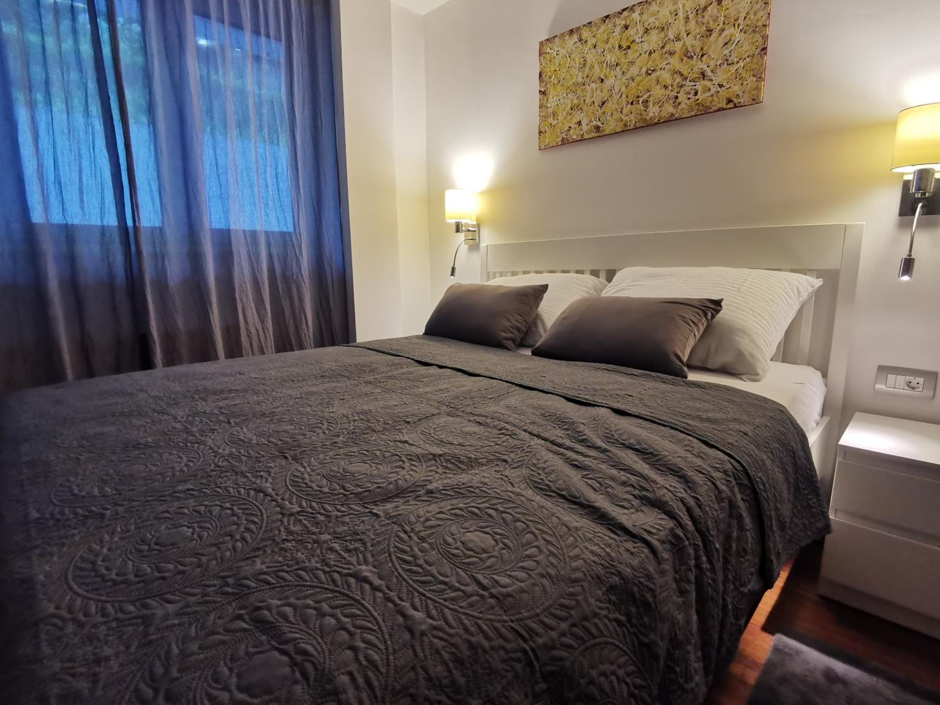 One-Bedroom Apartment - Photo 10