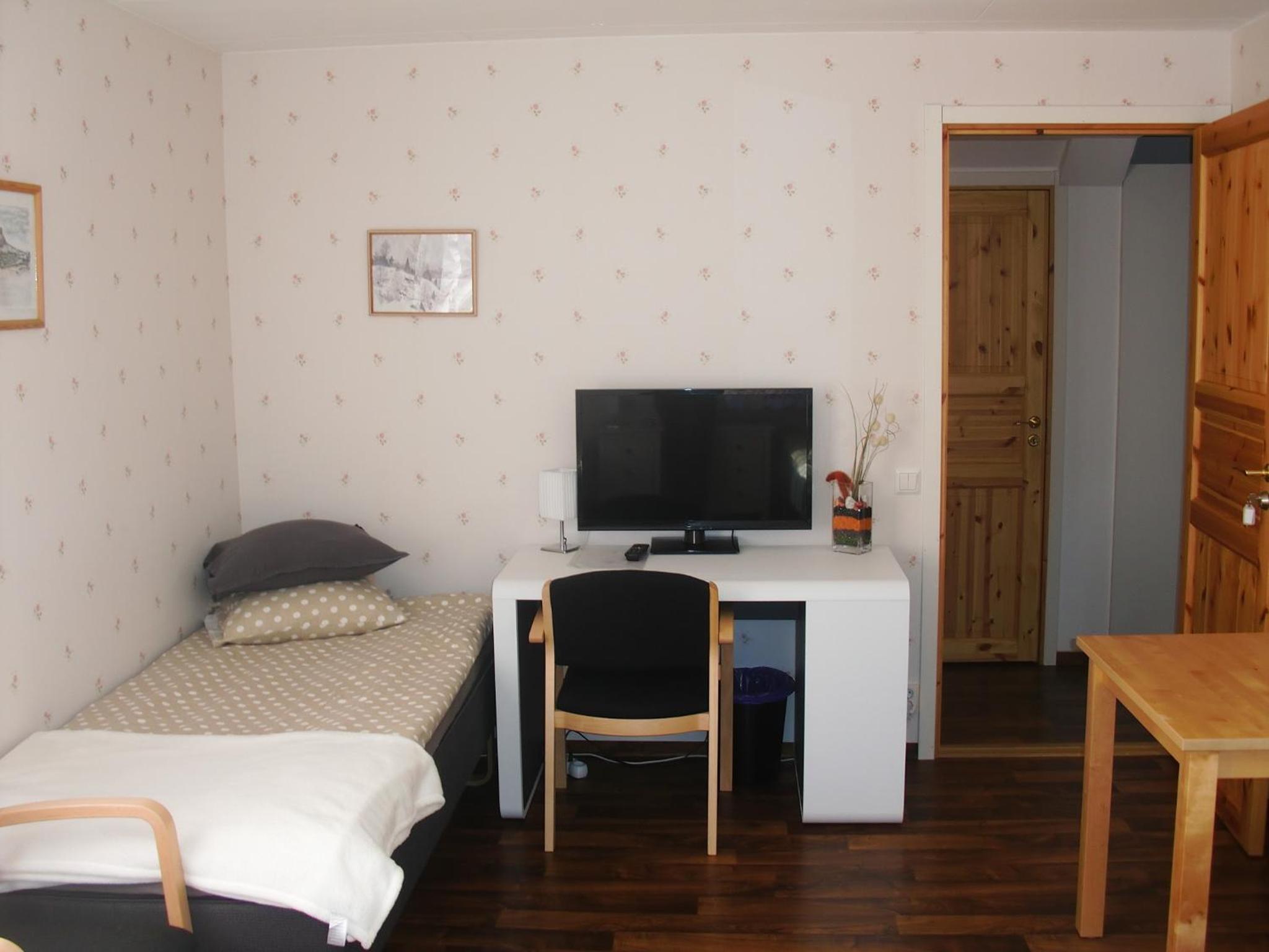 Triple Room with Shared Bathroom photo 3