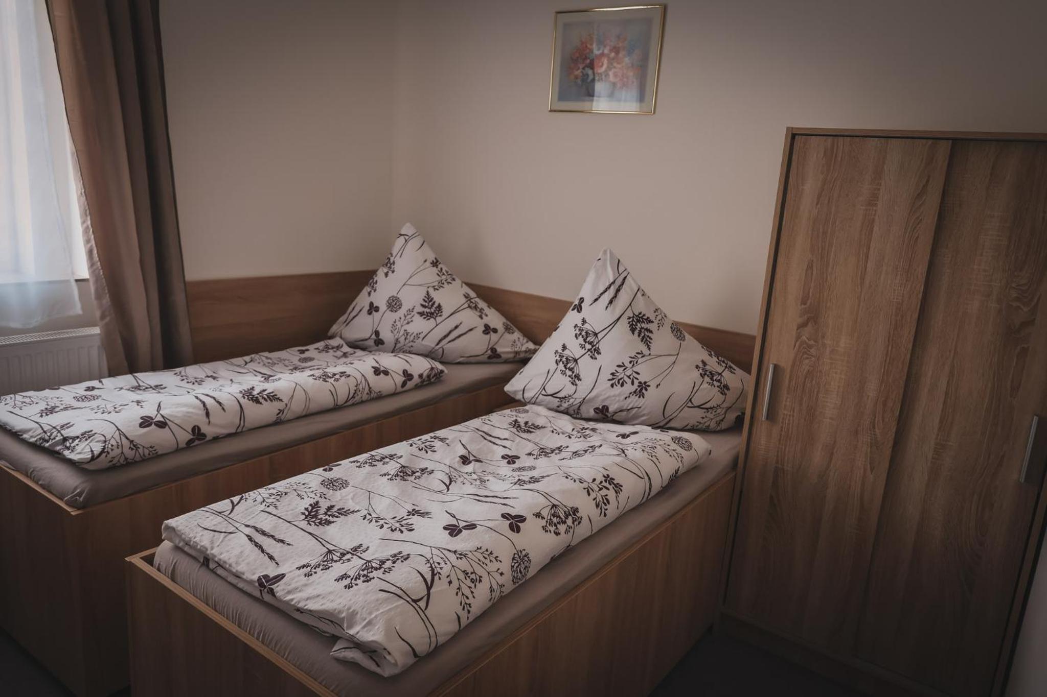 Two-Bedroom Apartment - Photo 7