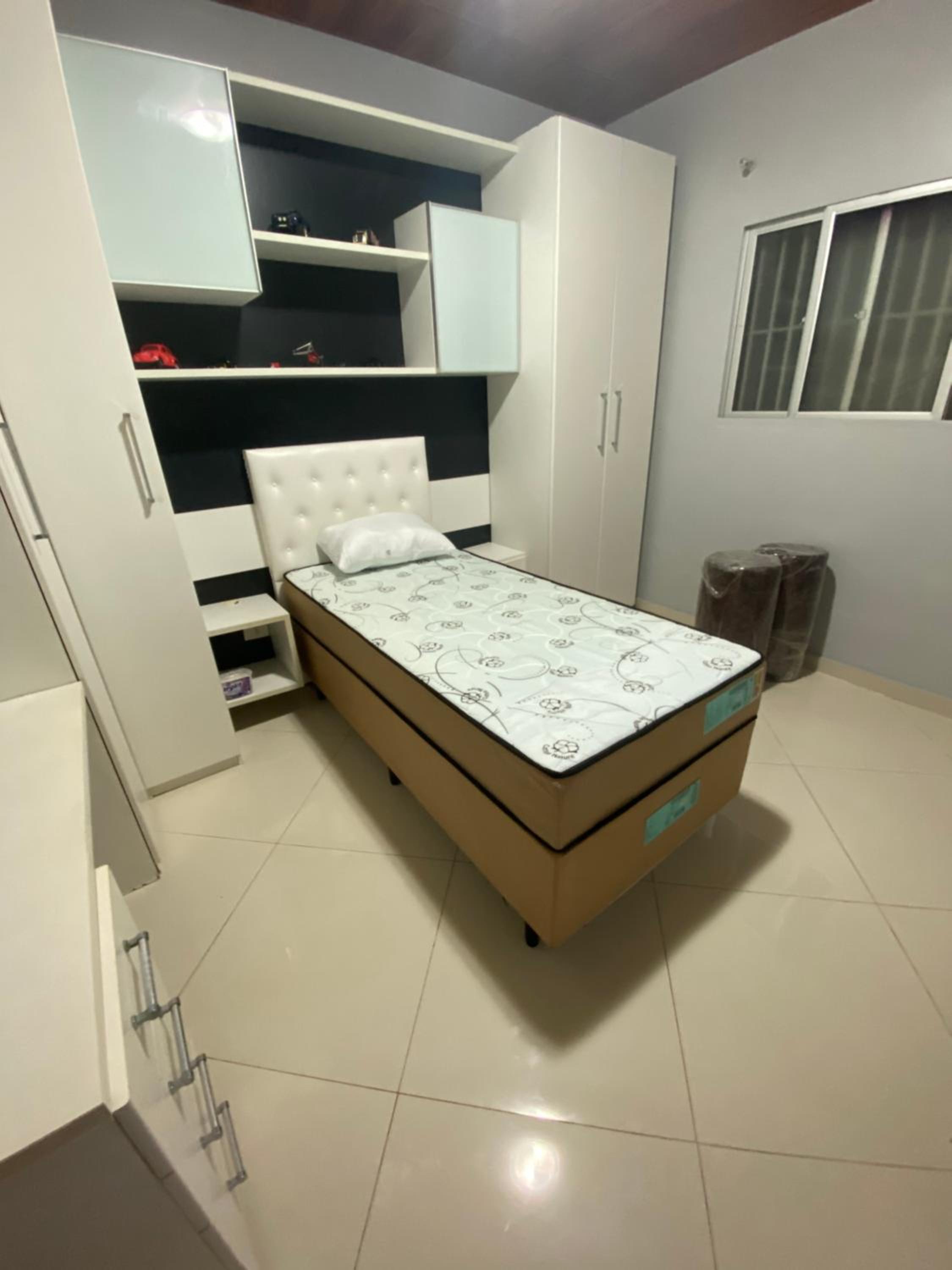 Three-Bedroom House photo 3
