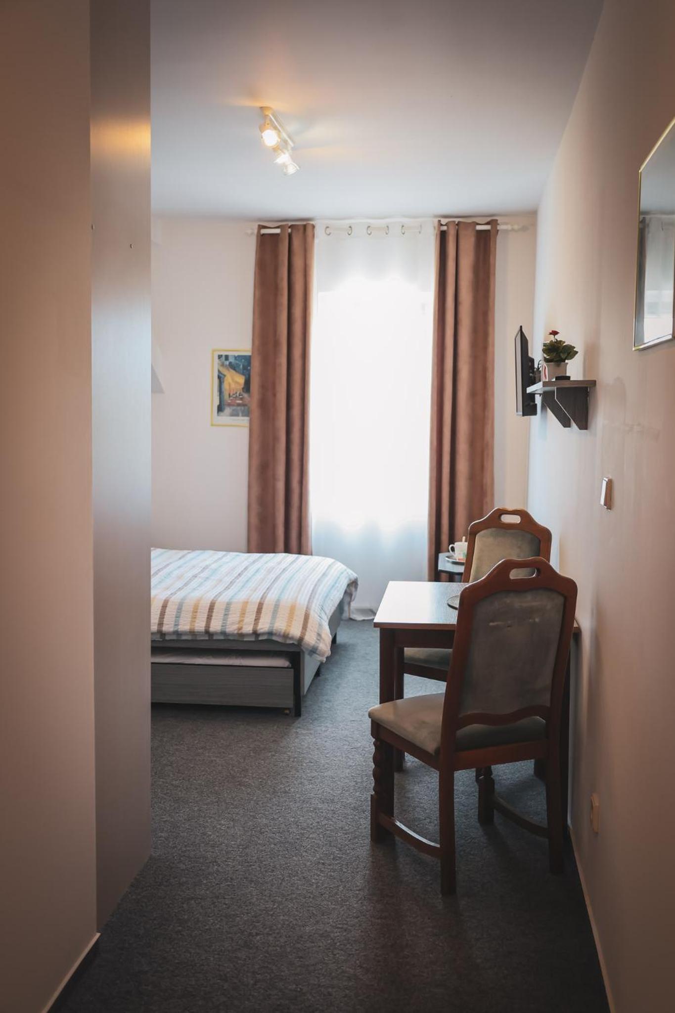 Standard Double Room photo 3