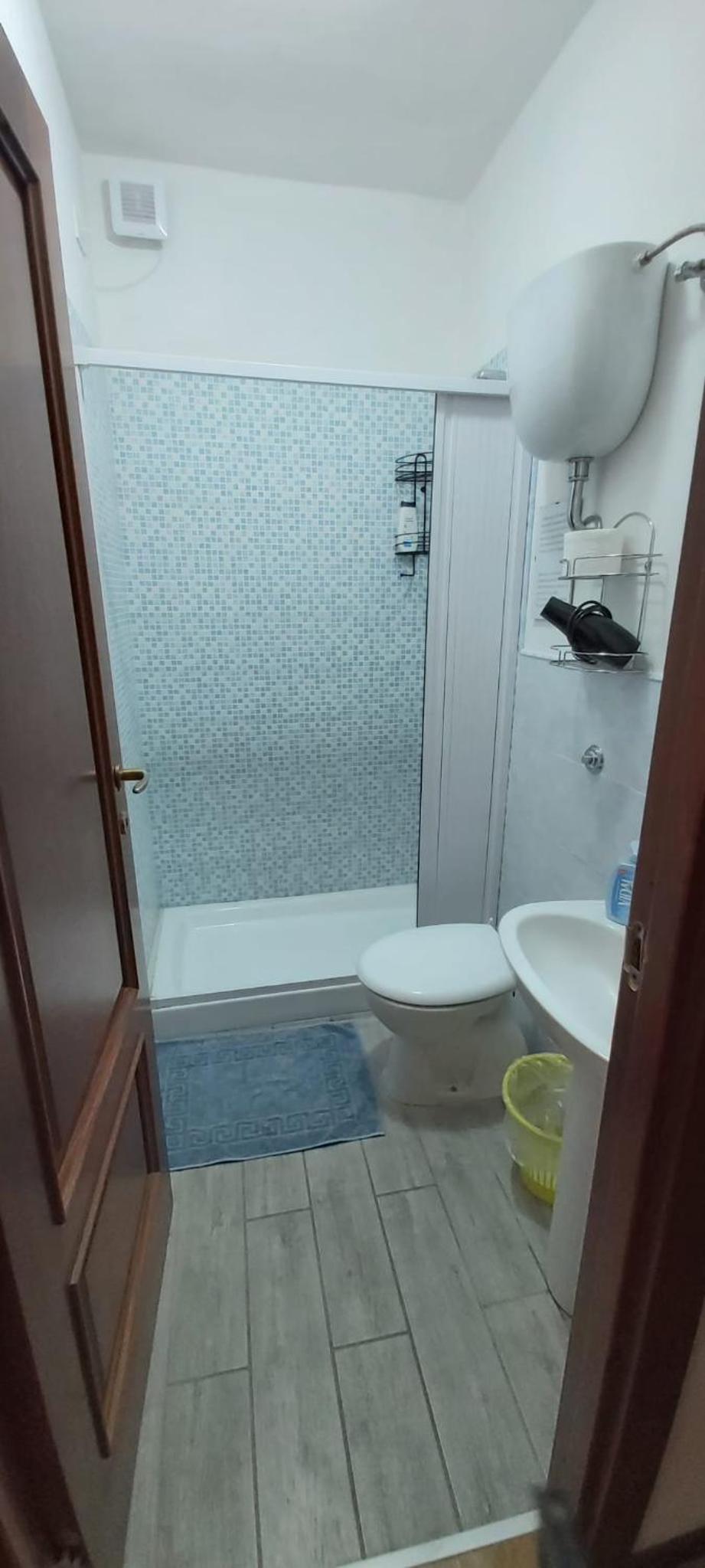 Double or Twin Room with Private Bathroom photo 2