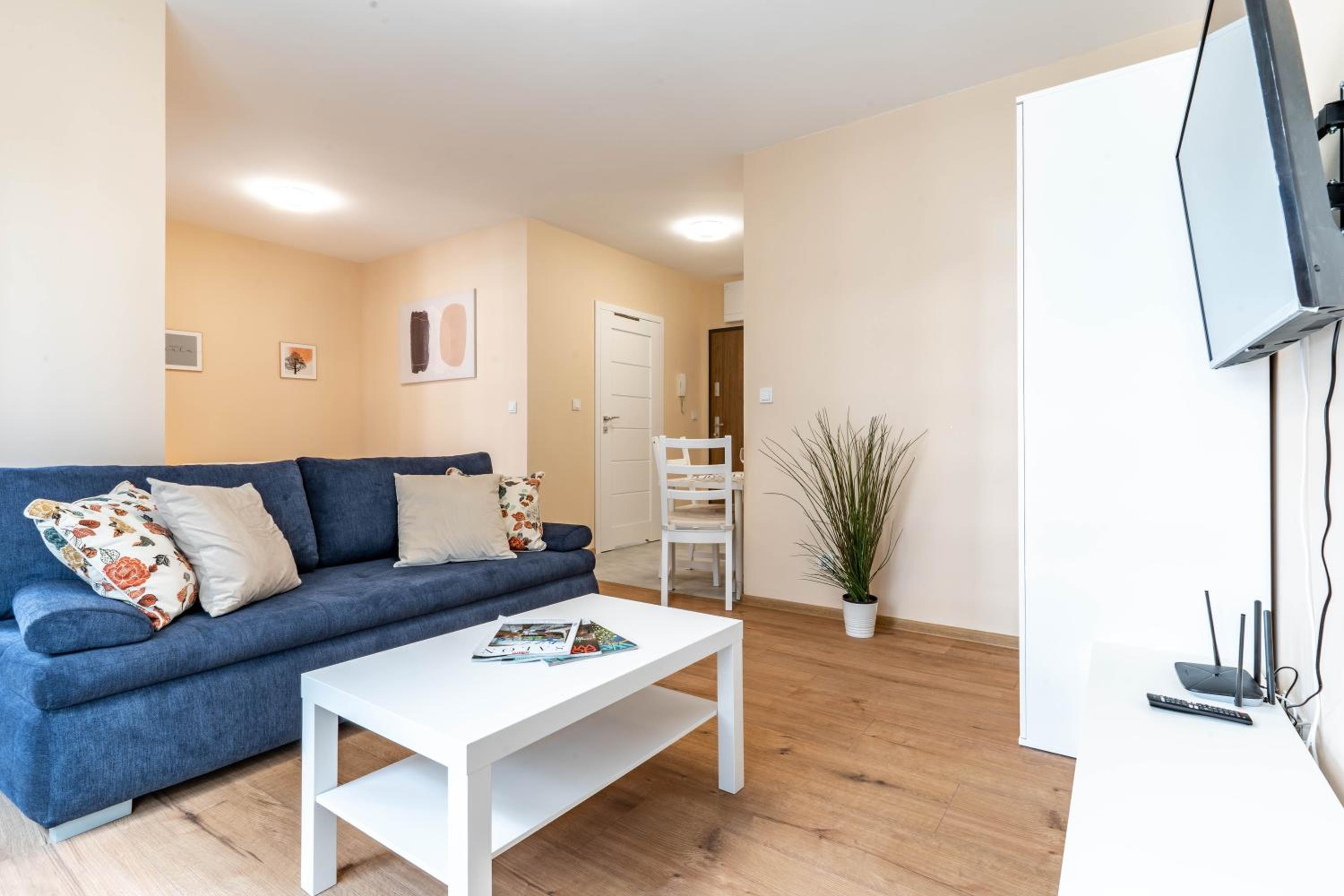 Apartament typu studio z balkonem - 8b photo 1