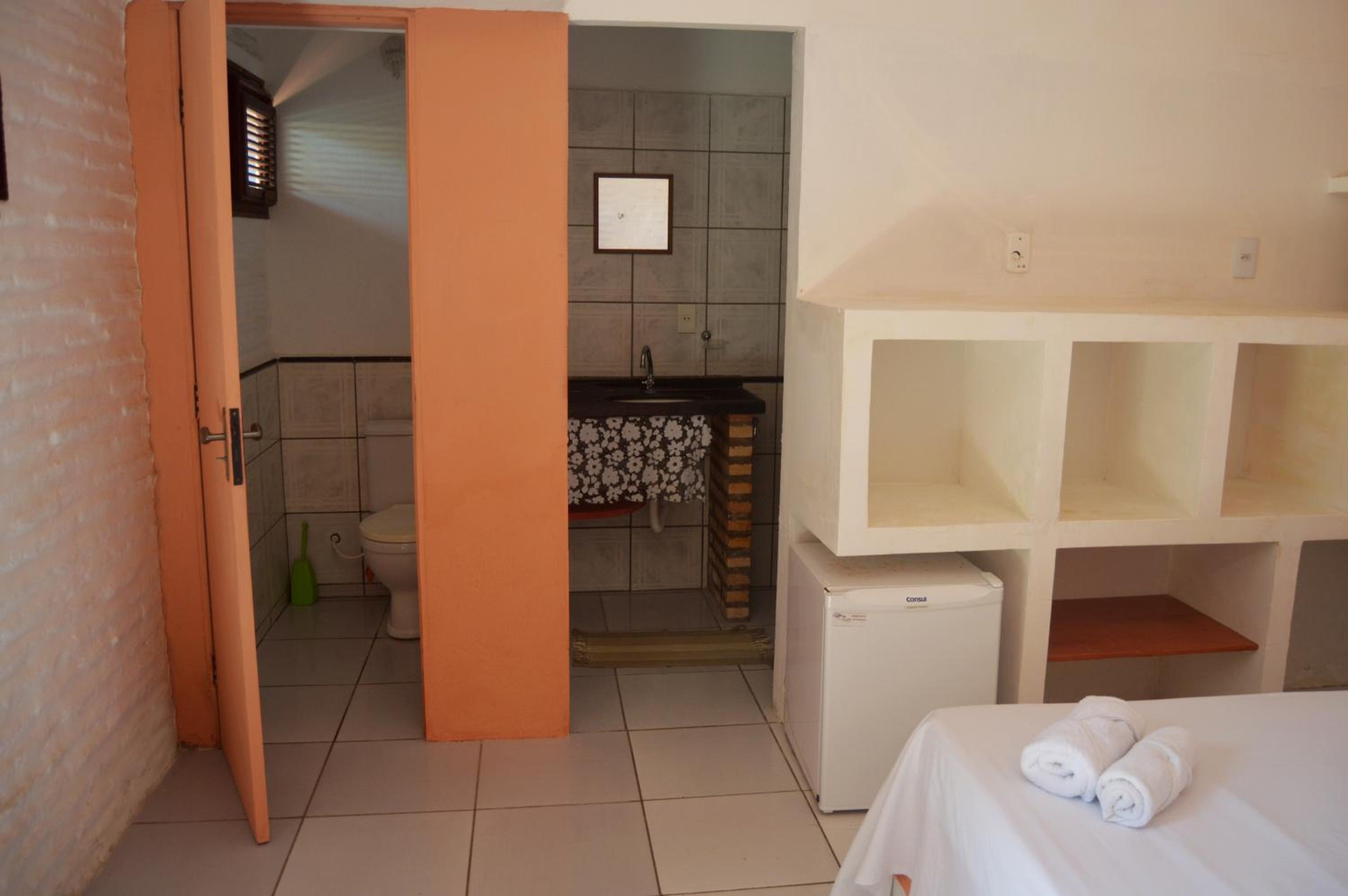 Economy Double Room photo 2