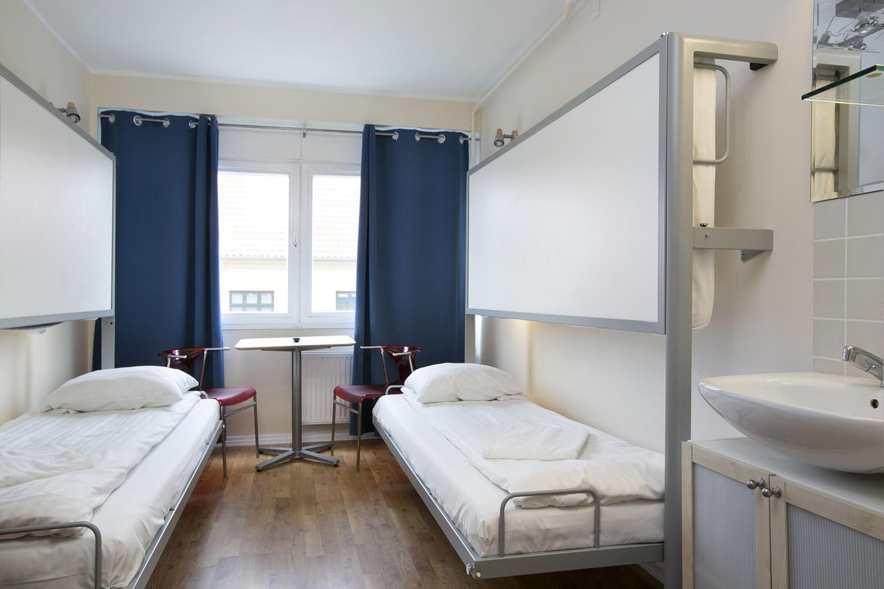 Double or Twin Room with Shared Bathroom photo 2