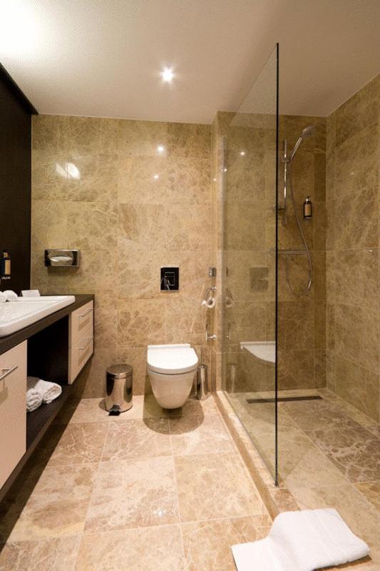 Deluxe Double or Twin Room - Photo 8