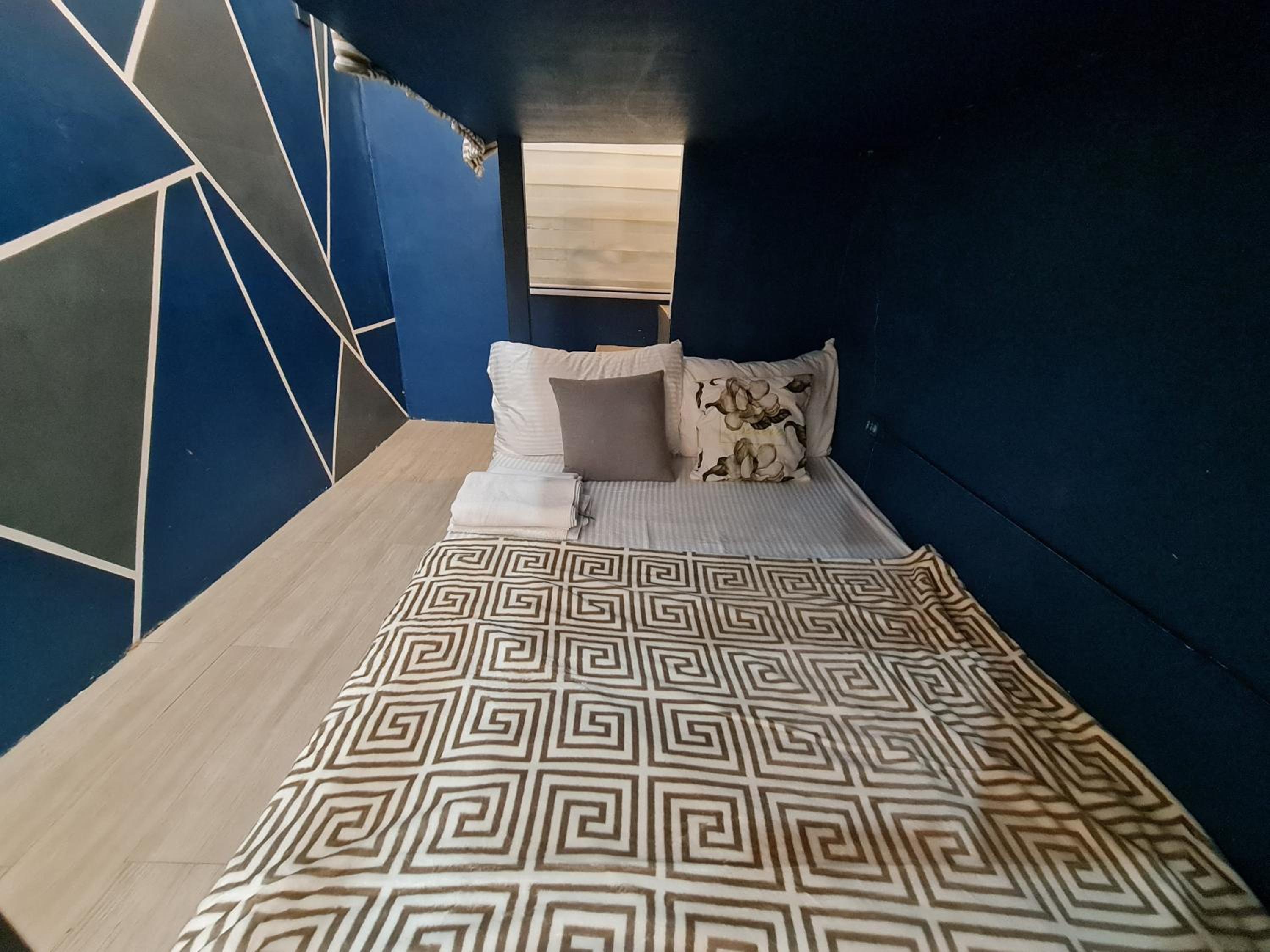 Three-Bedroom Apartment - Photo 4