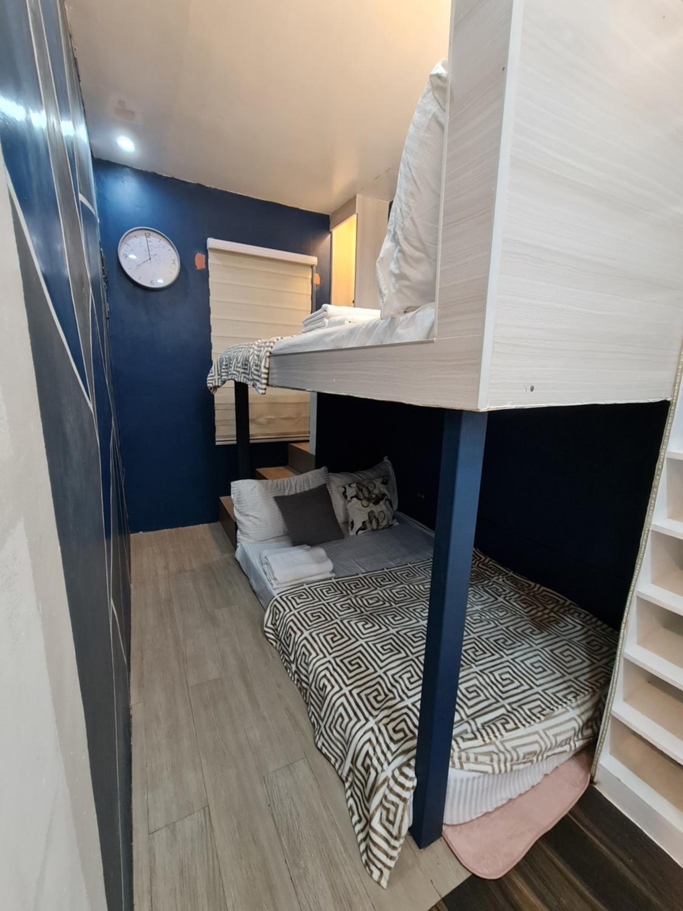 Three-Bedroom Apartment - Photo 8