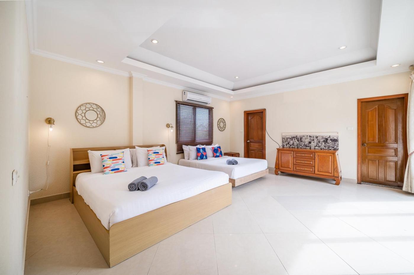 Villa photo 1