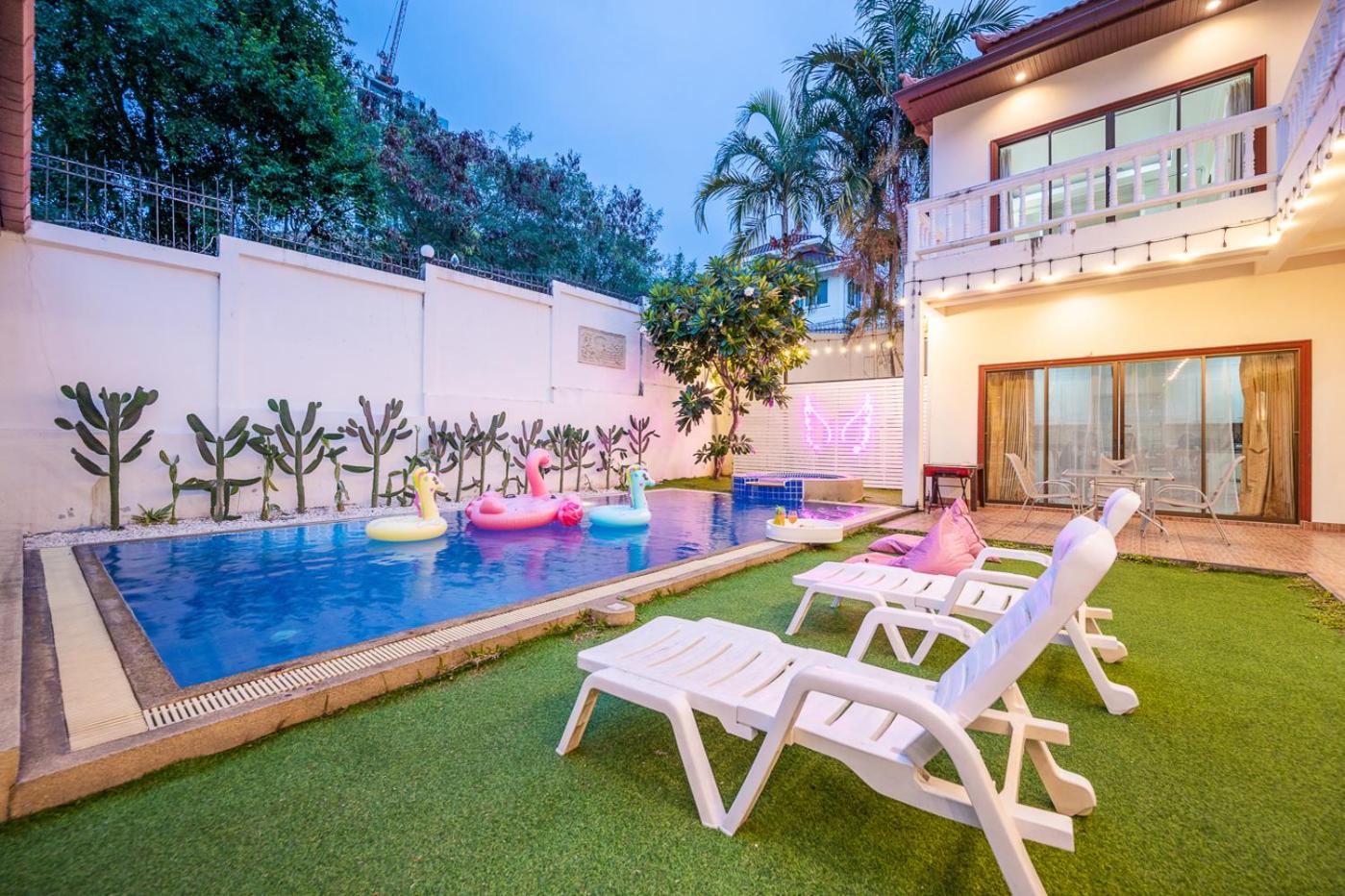 Villa photo 3
