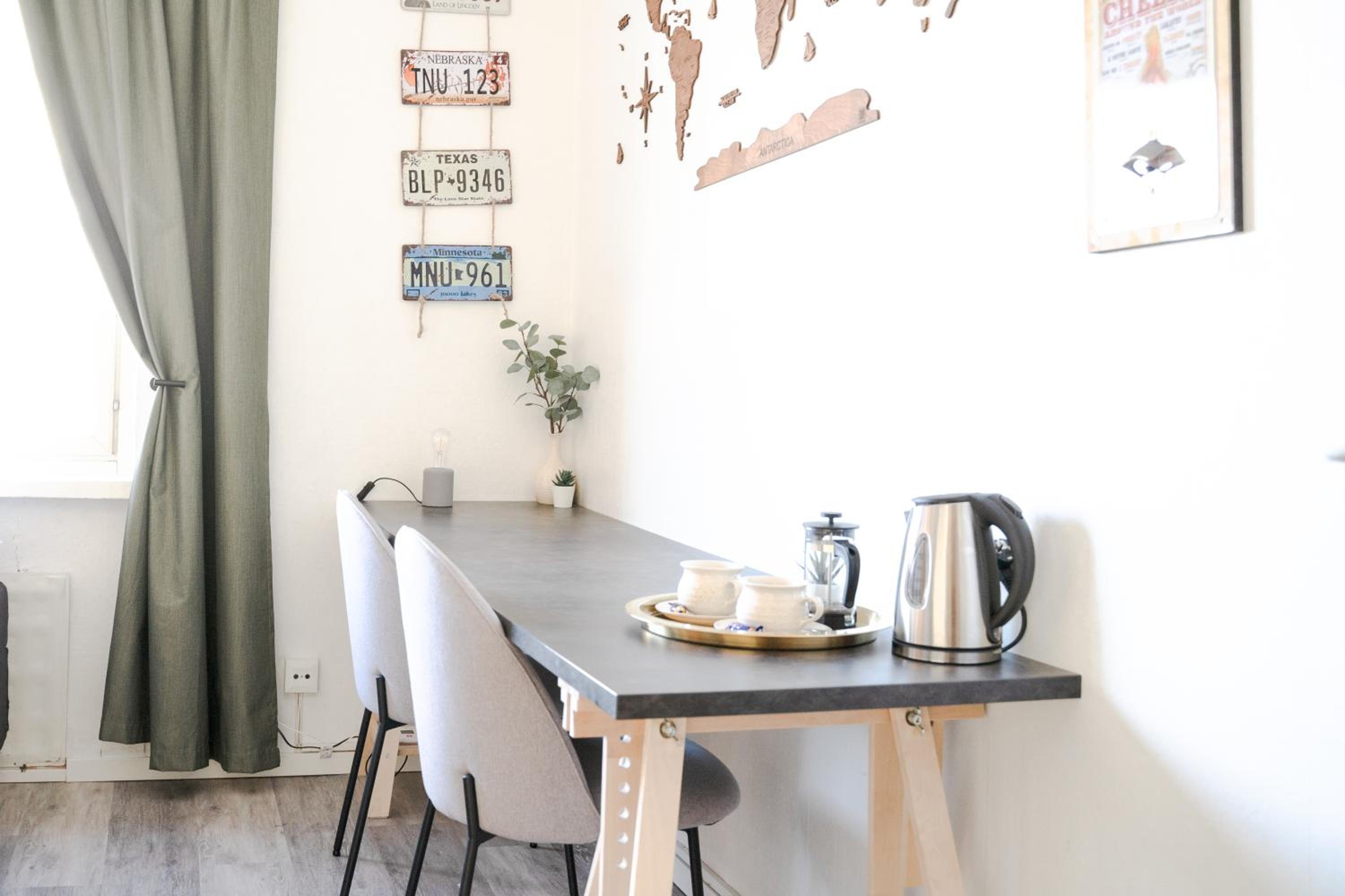 One-Bedroom Apartment - Photo 8