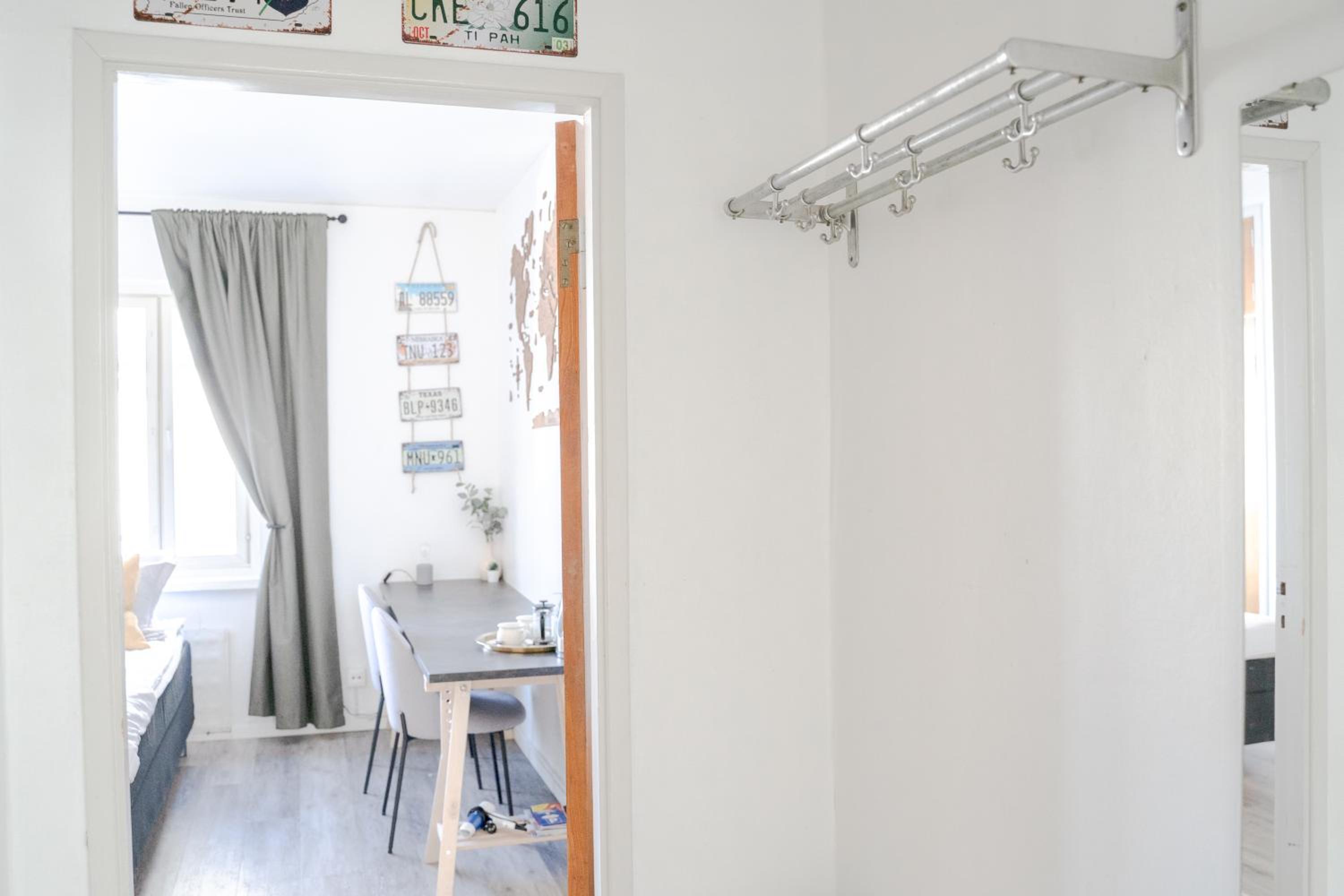One-Bedroom Apartment - Photo 13