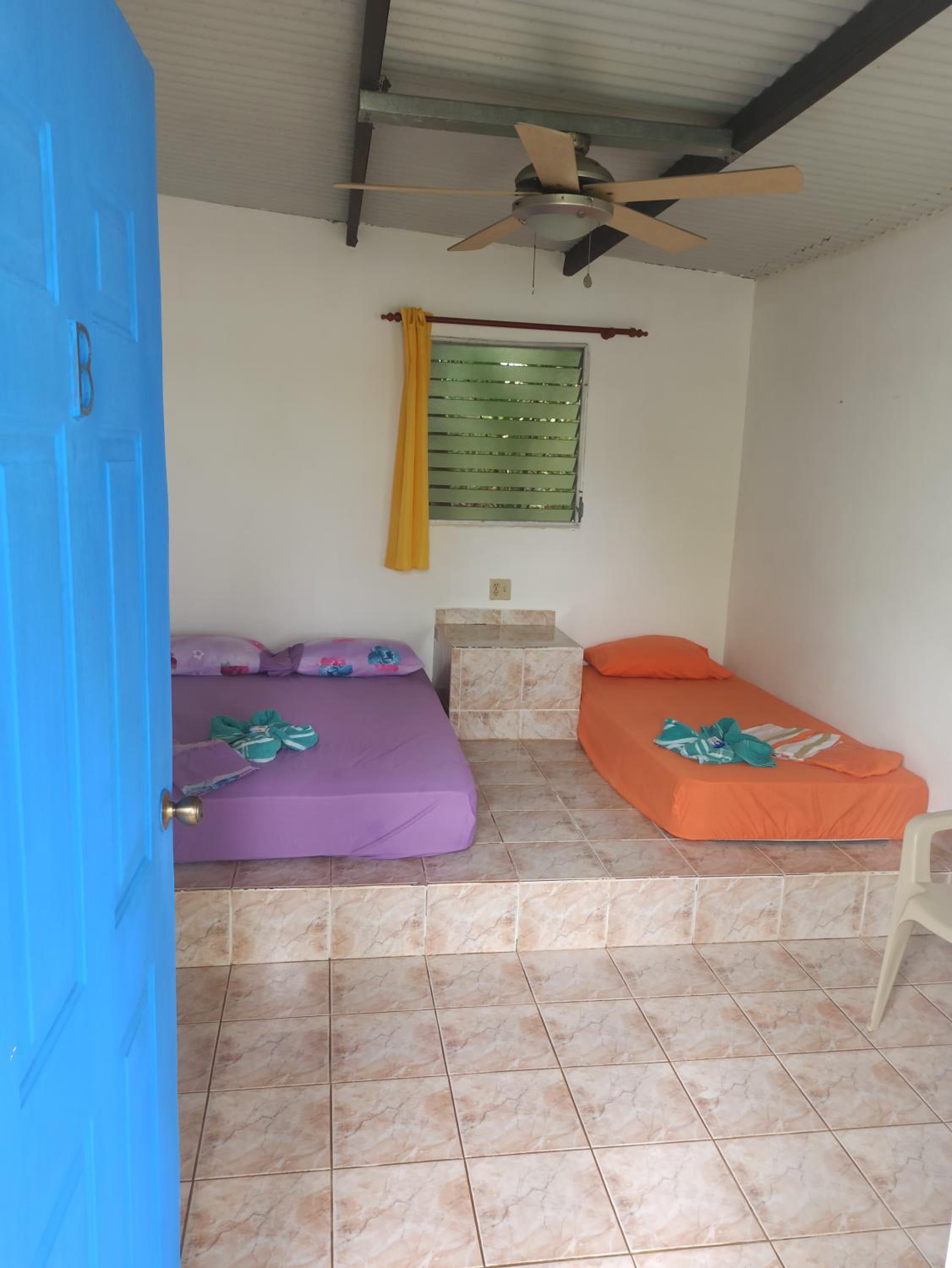Basic Triple Room with Shared Bathroom photo 1