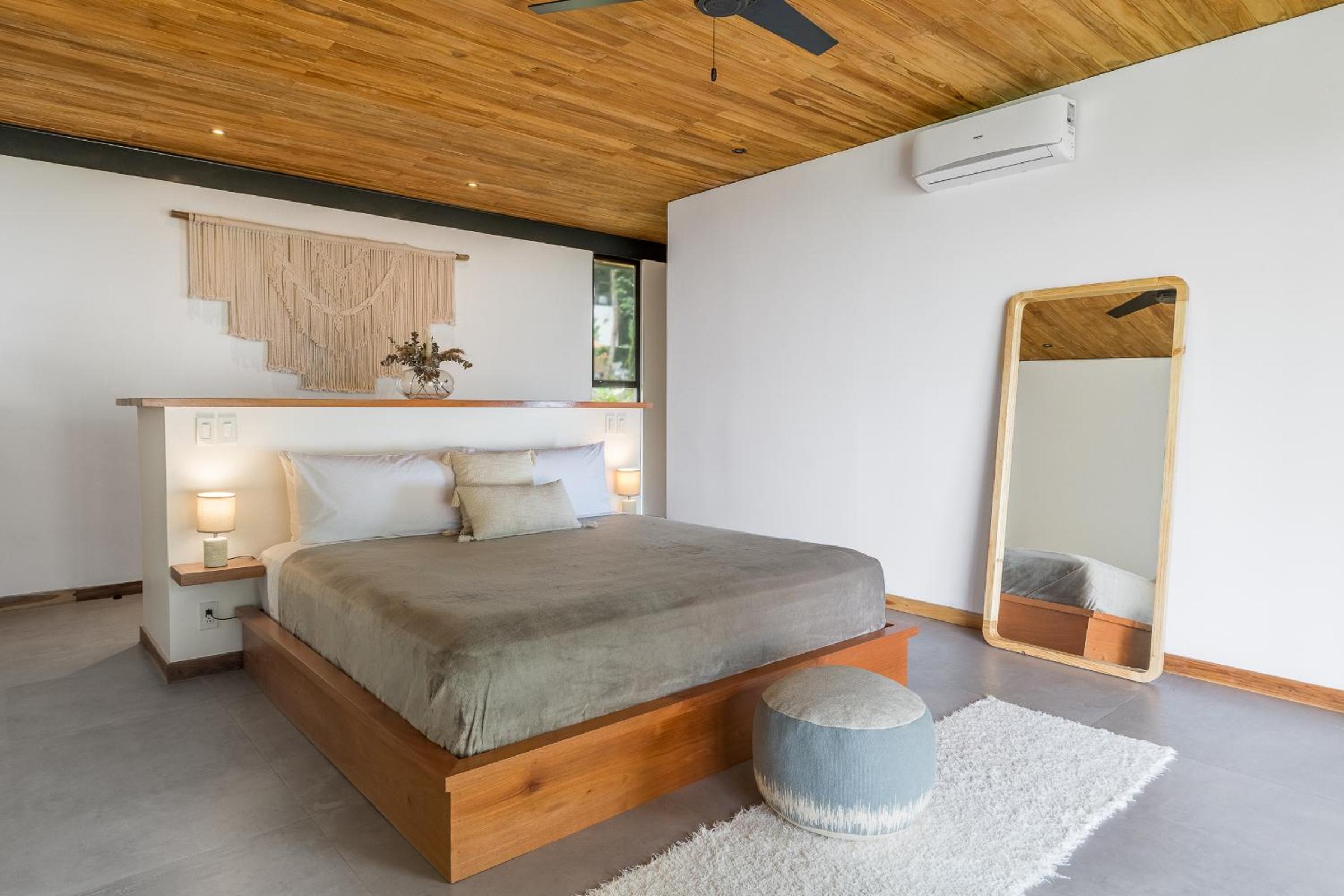Three-Bedroom Villa photo 3