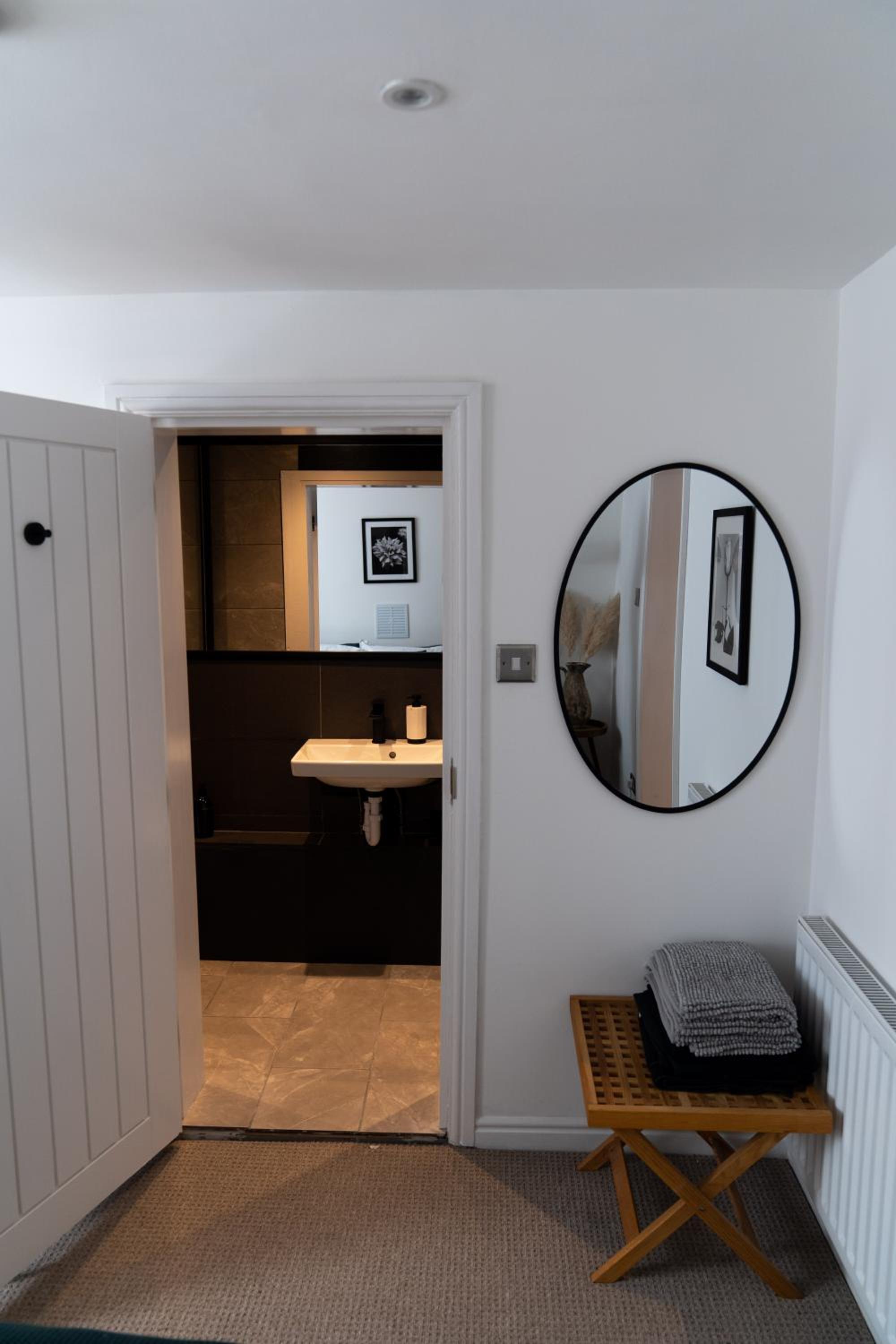 One-Bedroom Apartment - Photo 19
