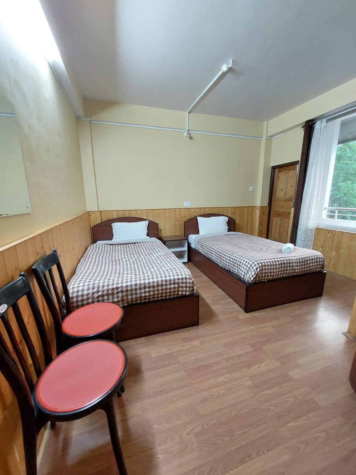 Standard Twin Room photo 2