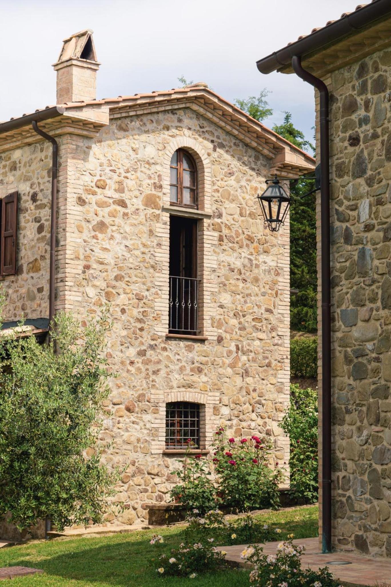 Villa photo 2