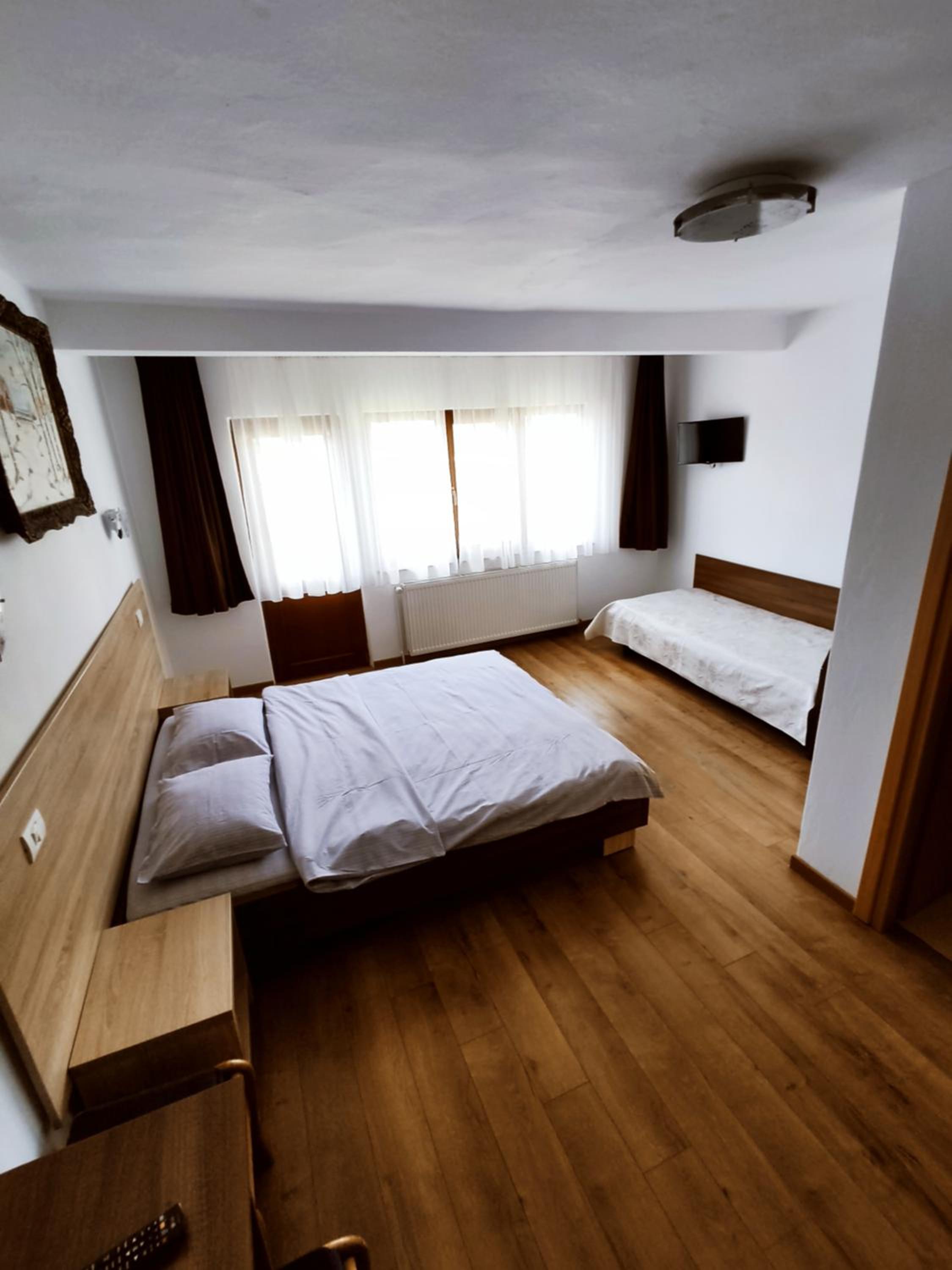 Triple Room with Balcony - Photo 2