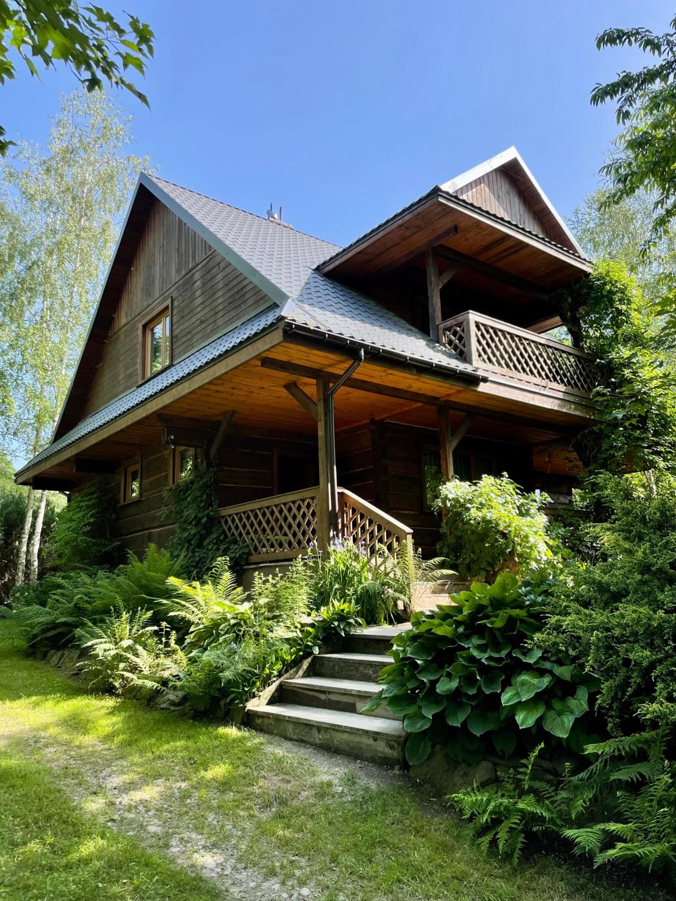 Four-Bedroom House - Photo 22