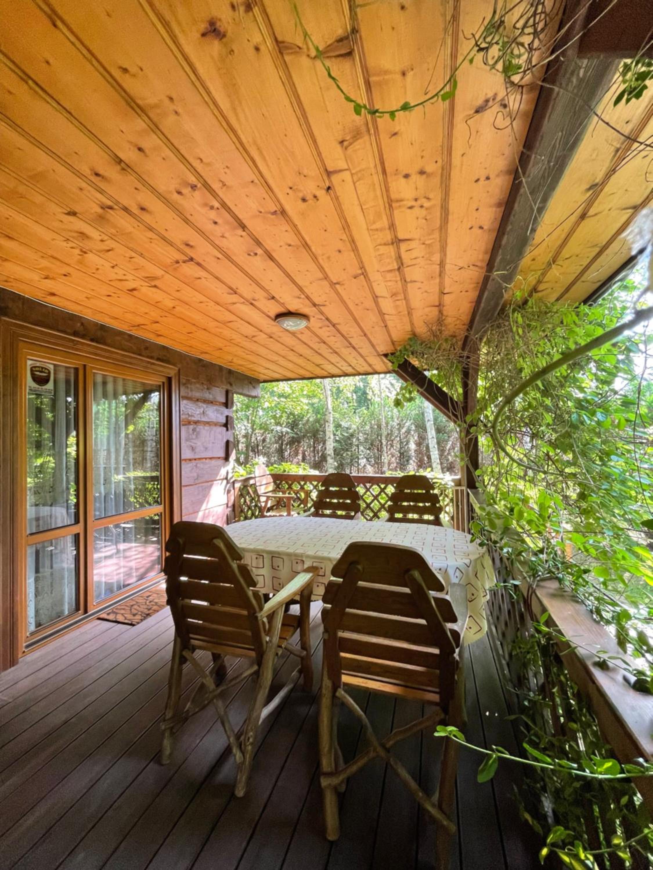 Four-Bedroom House - Photo 23