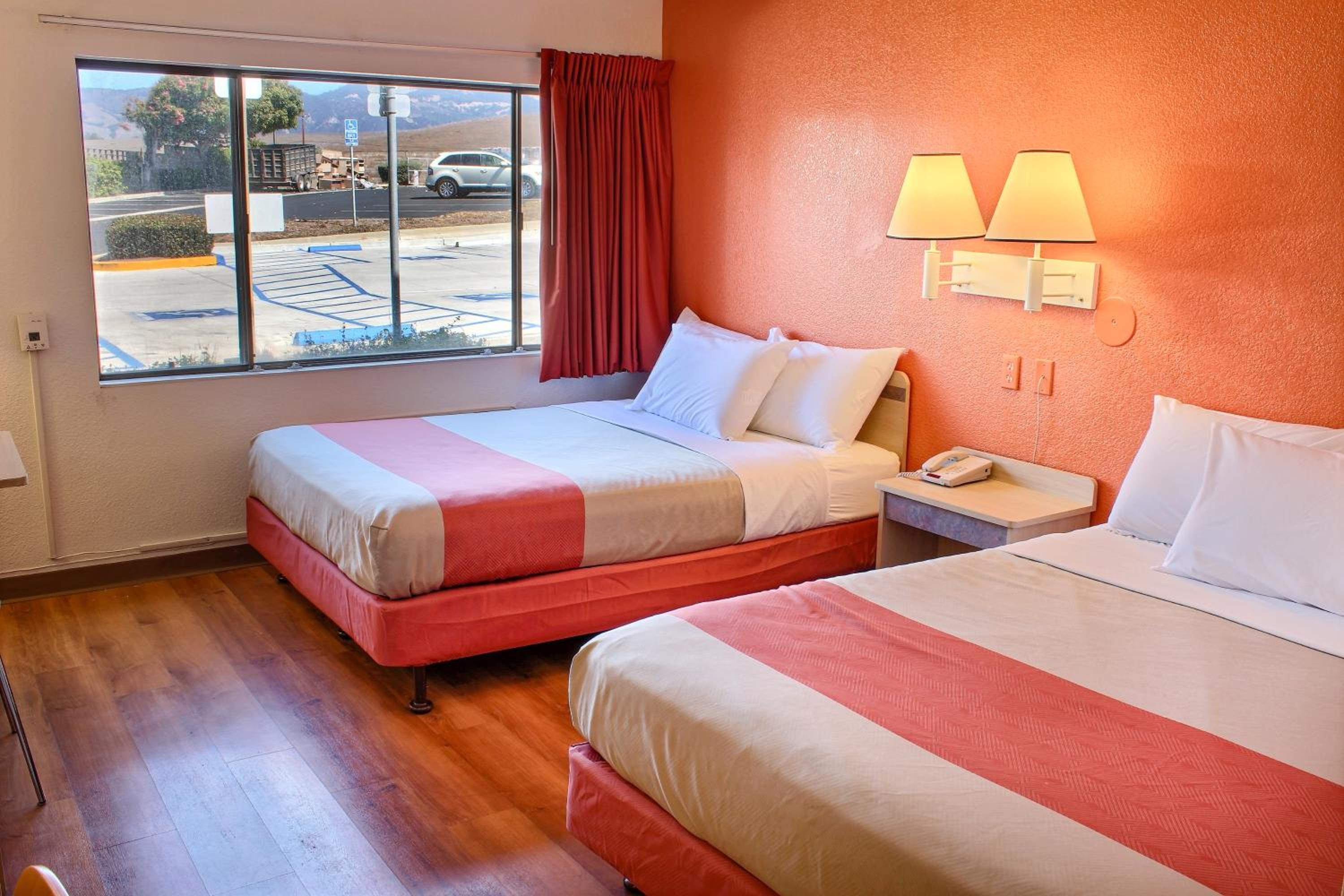 Queen Room With Two Queen Beds - Disability Access - Roll In Shower photo 2