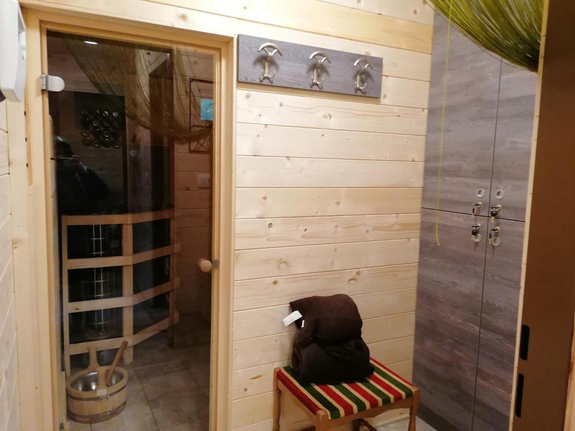 One-Bedroom House - Photo 6