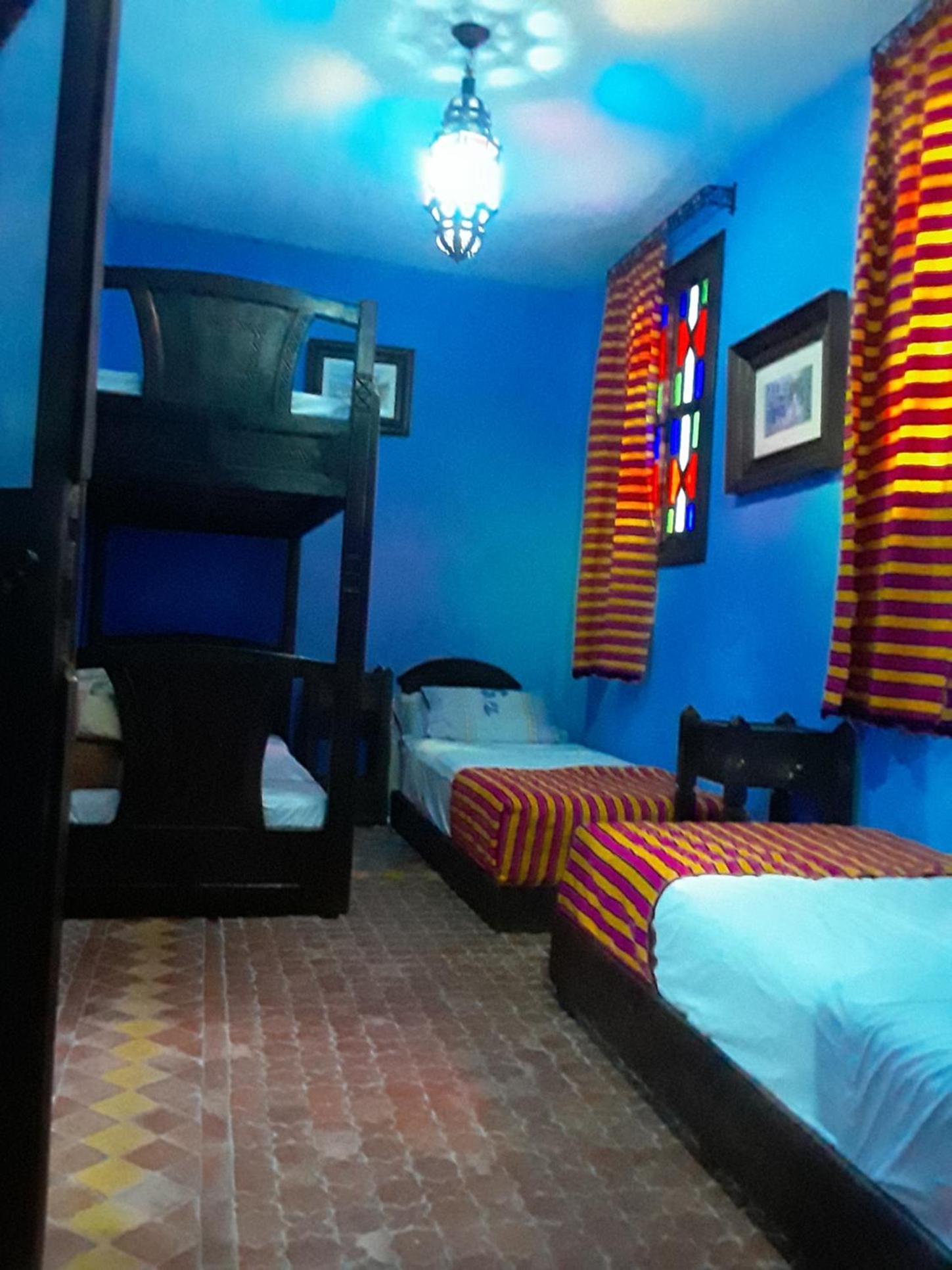 Economy Quadruple Room - Photo 3