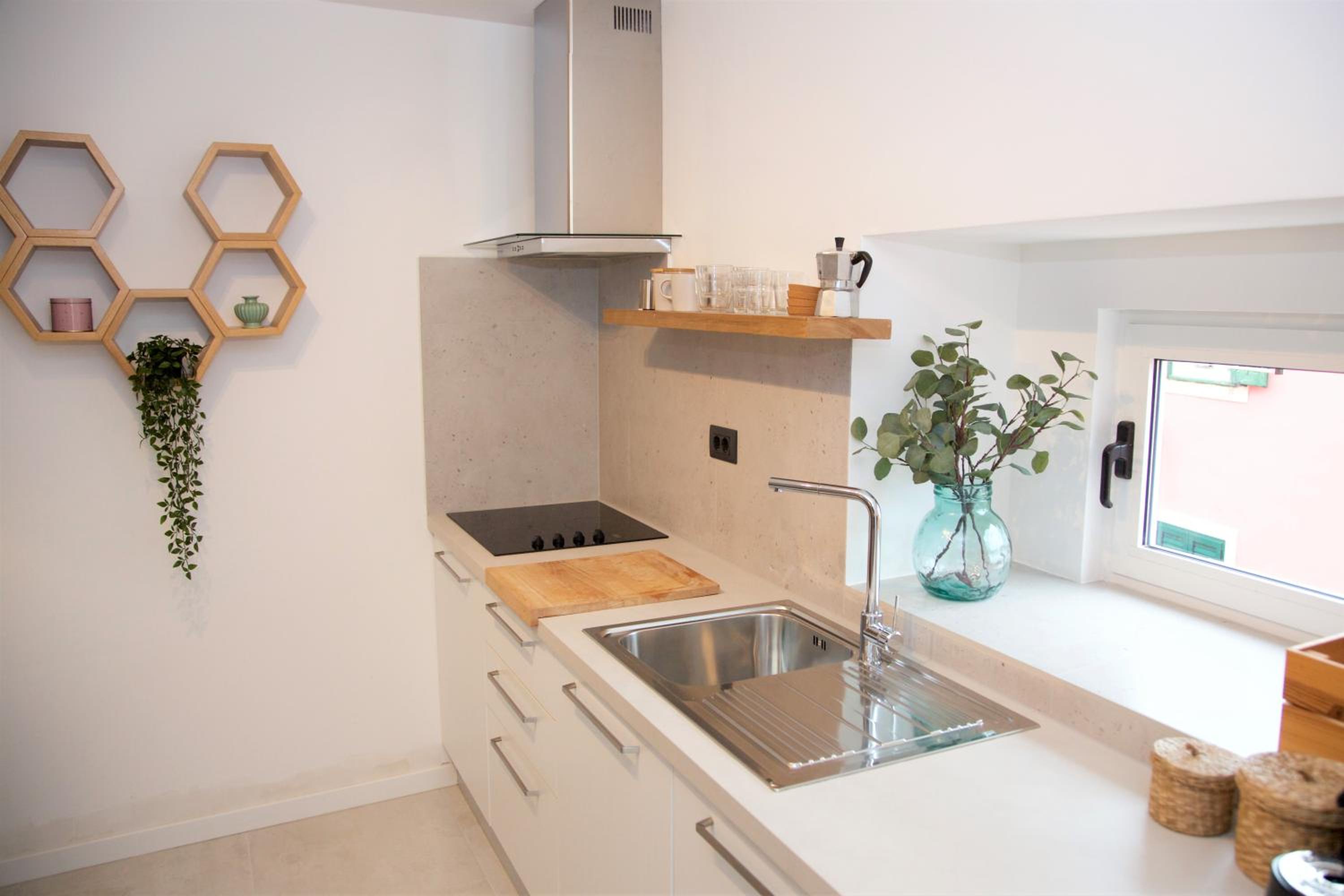 One-Bedroom Apartment - Photo 18