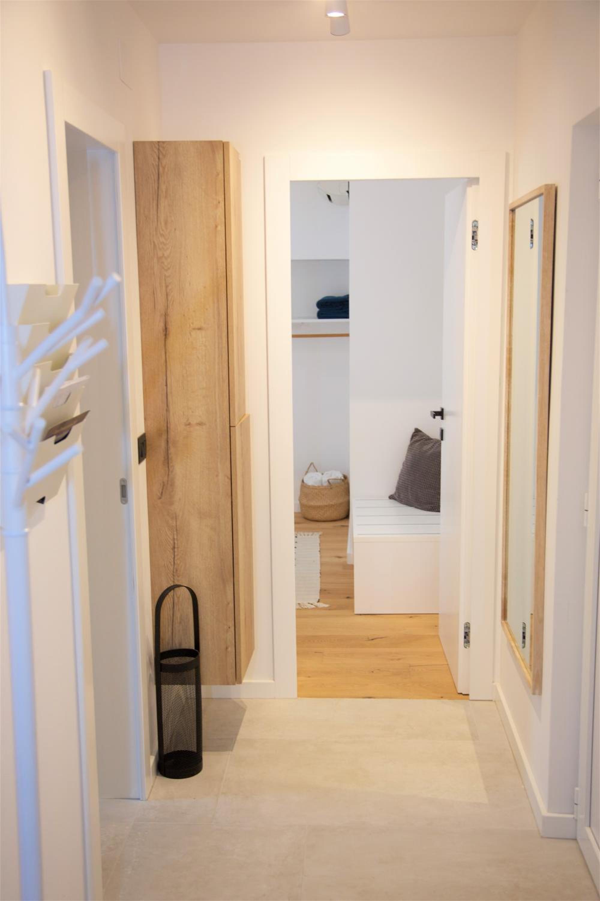 One-Bedroom Apartment - Photo 3