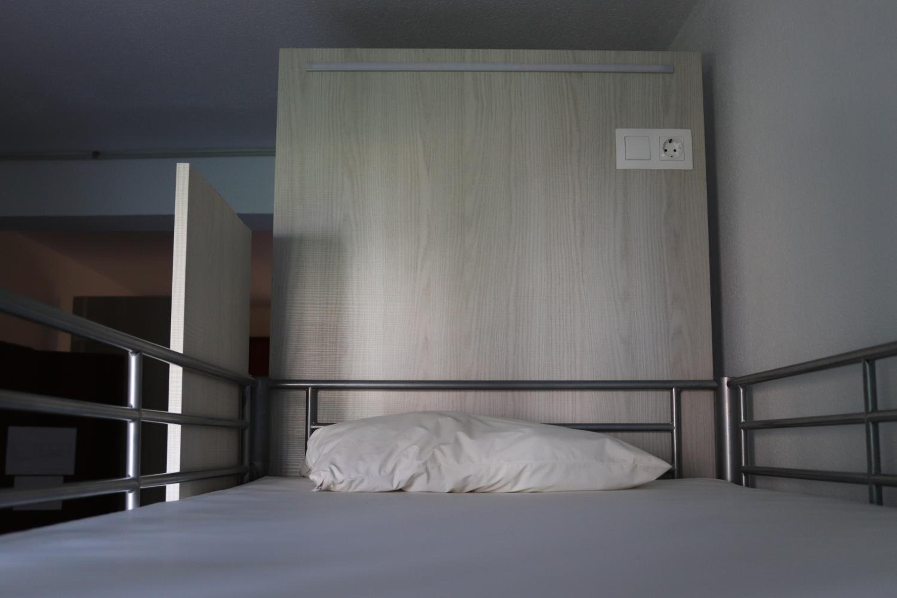 Quadruple Room with Shared Bathroom photo 2