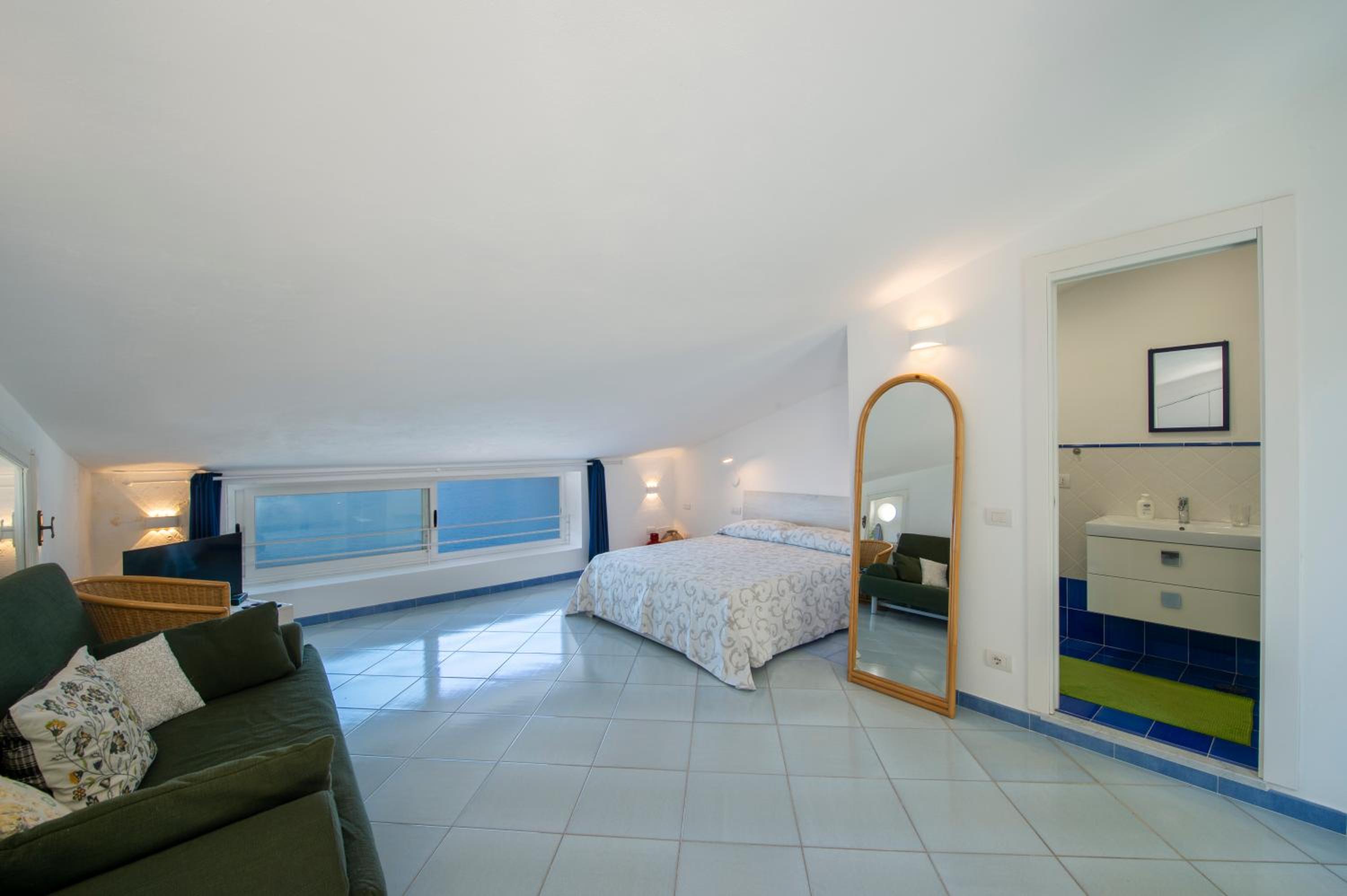 Studio Apartment with Sea View